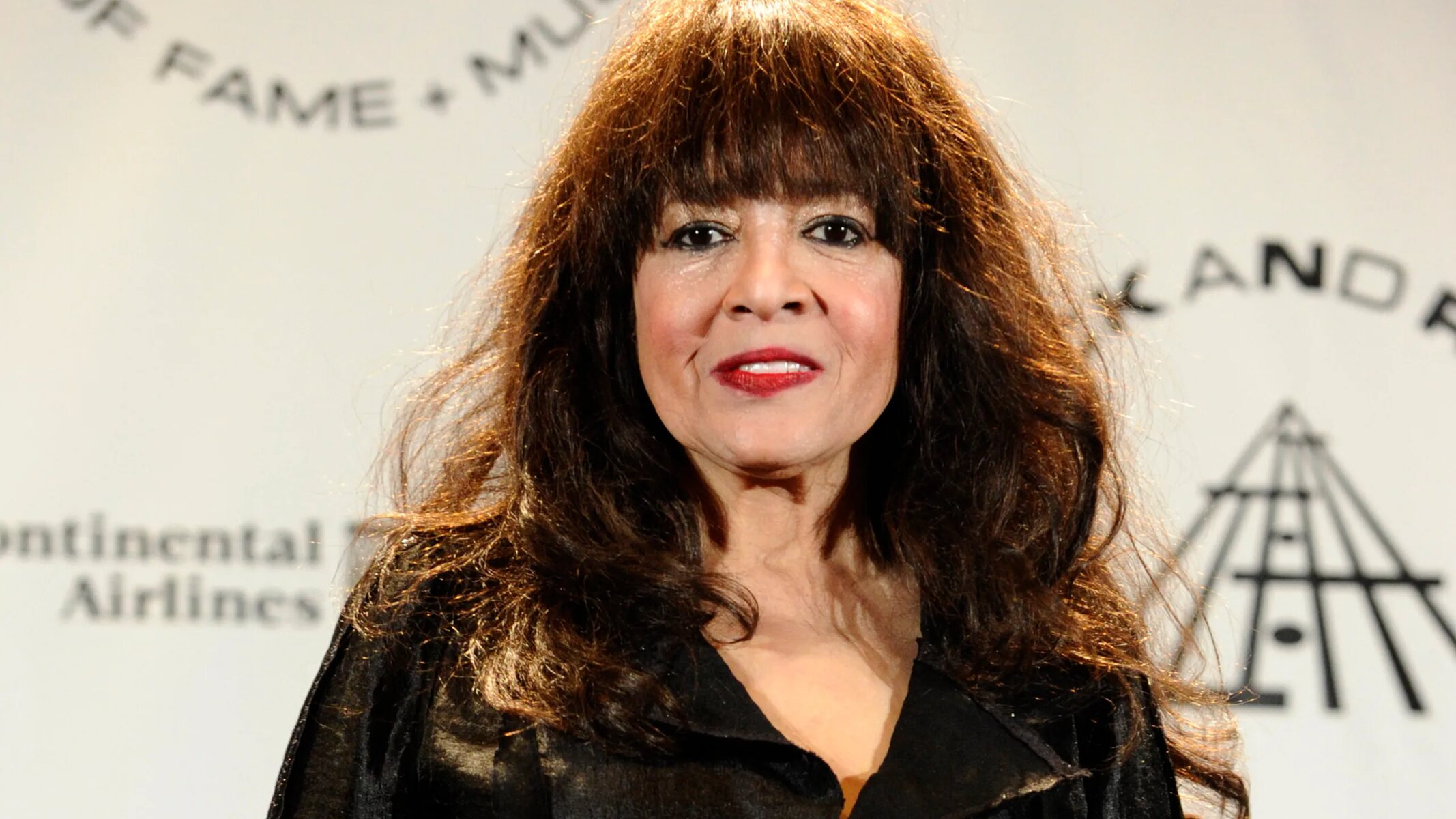9-fascinating-facts-about-ronnie-spector