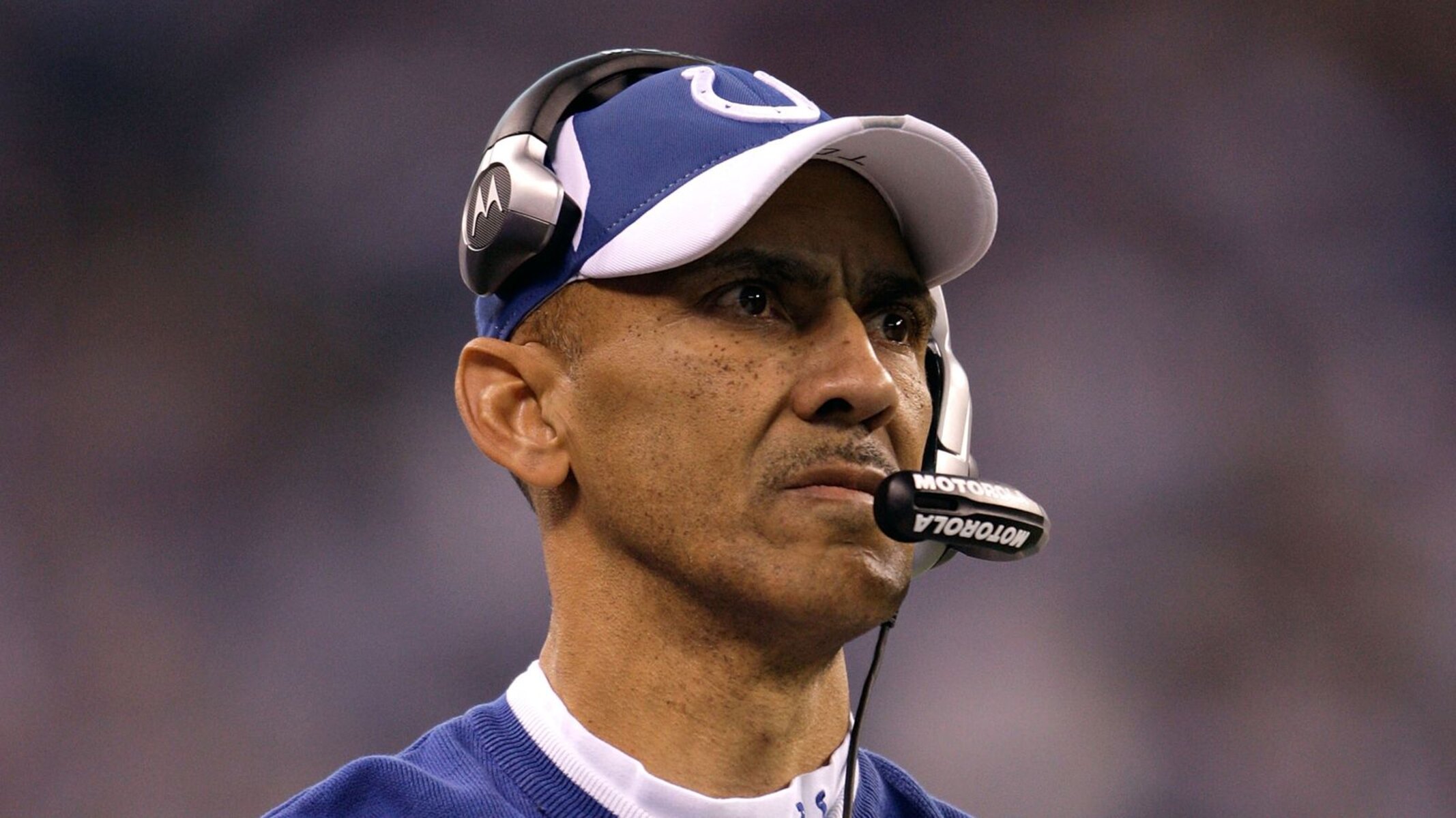 Coach Tony Dungy's Leadership Style 