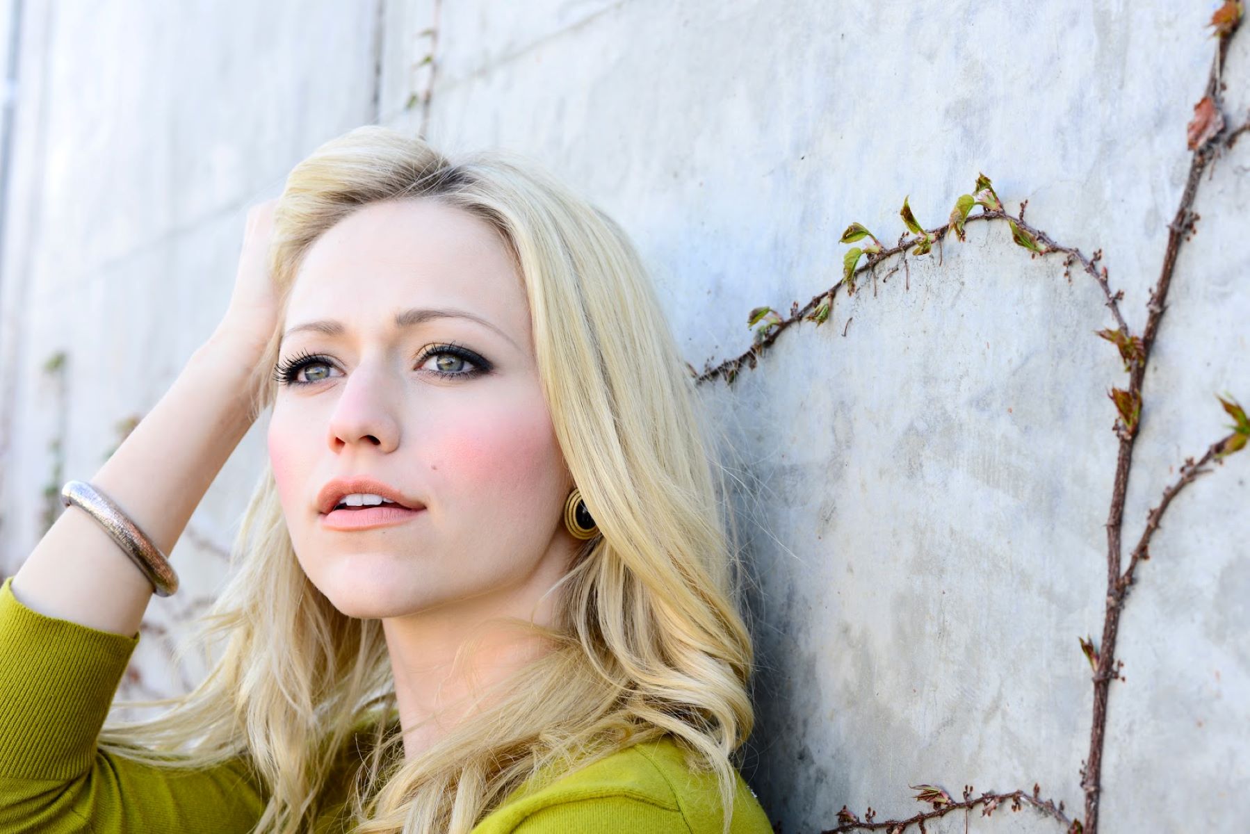 17-enigmatic-facts-about-johanna-braddy