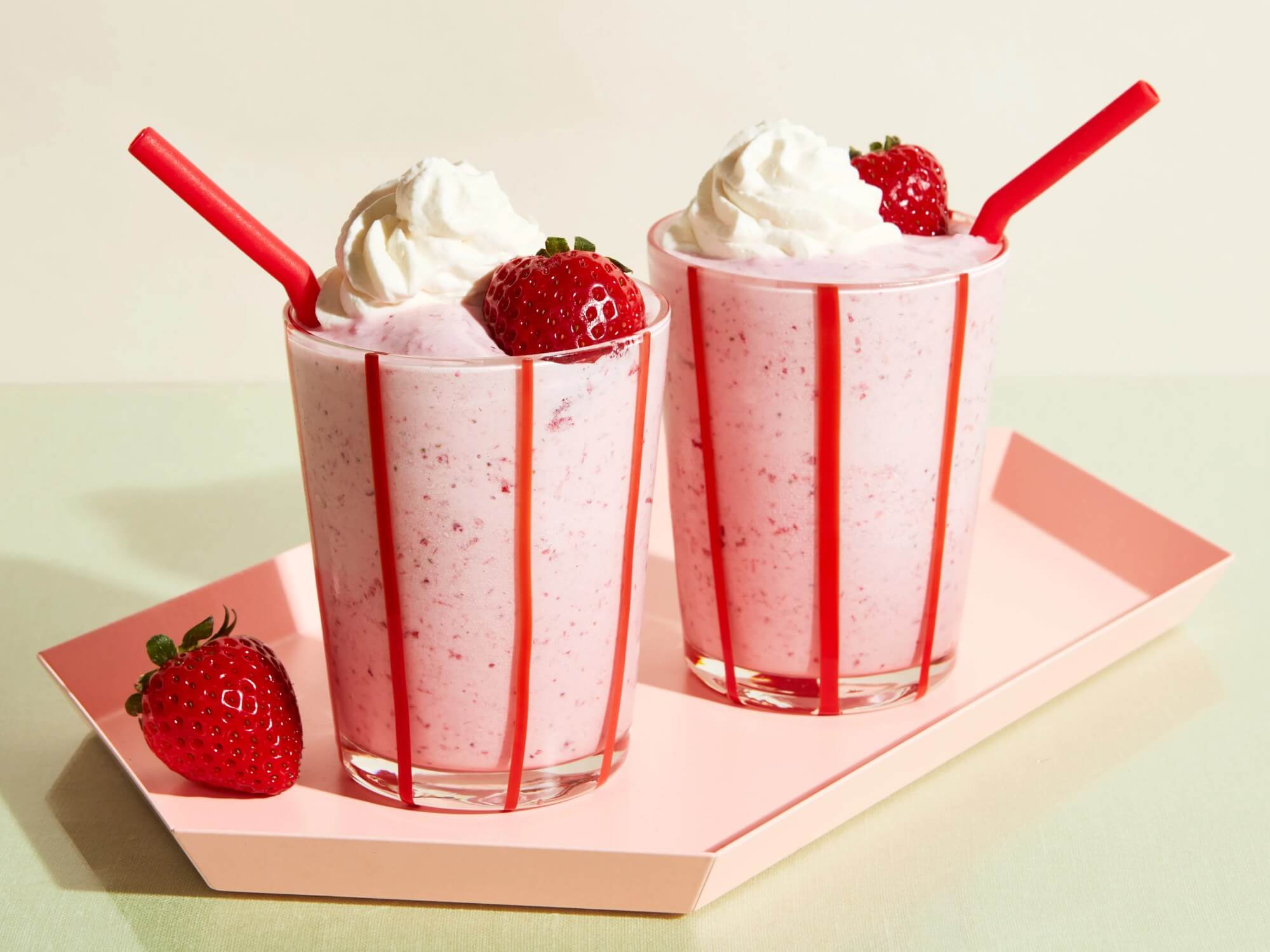 18-burger-king-strawberry-milkshake-nutrition-facts