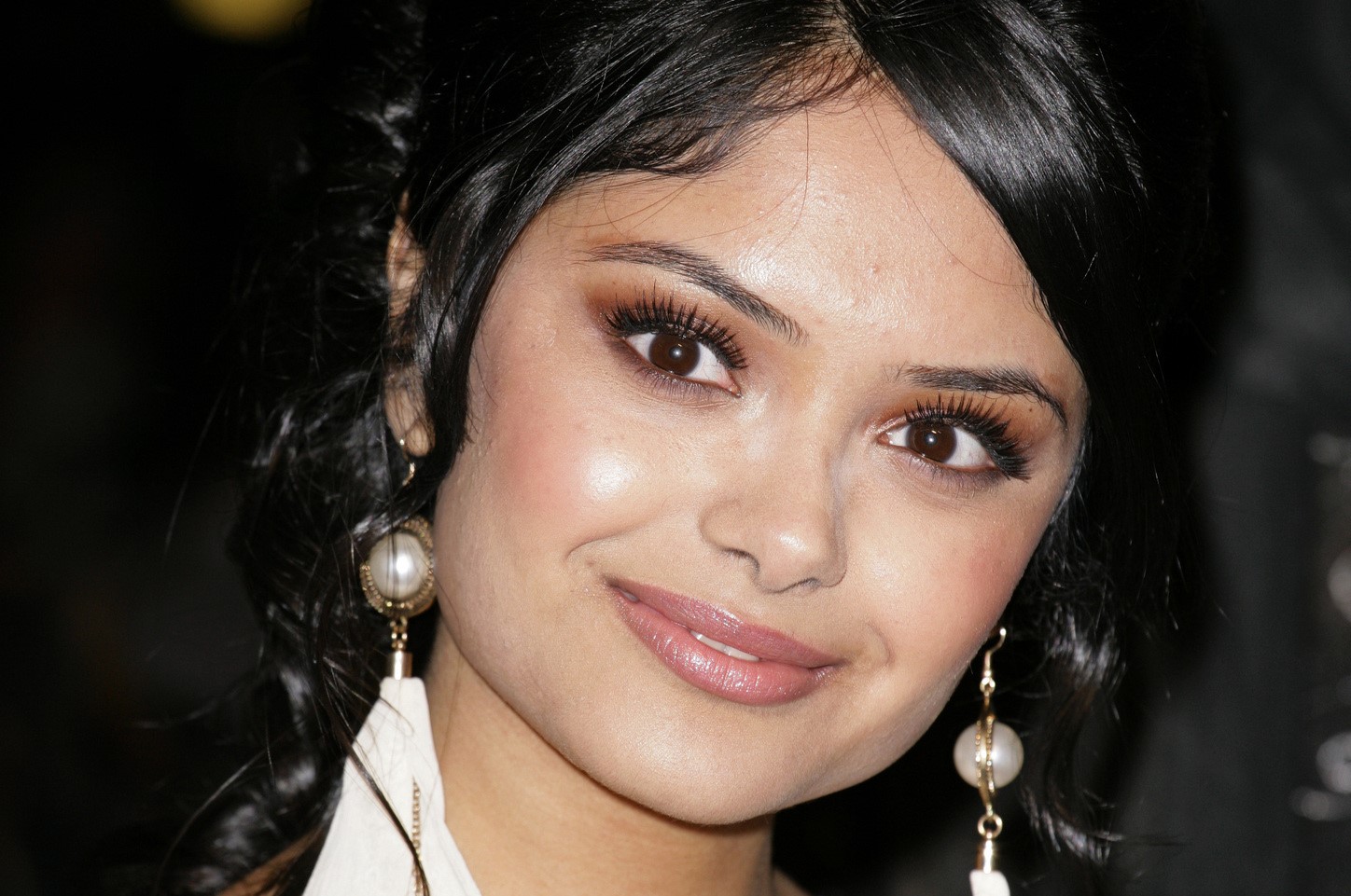 18-captivating-facts-about-afshan-azad