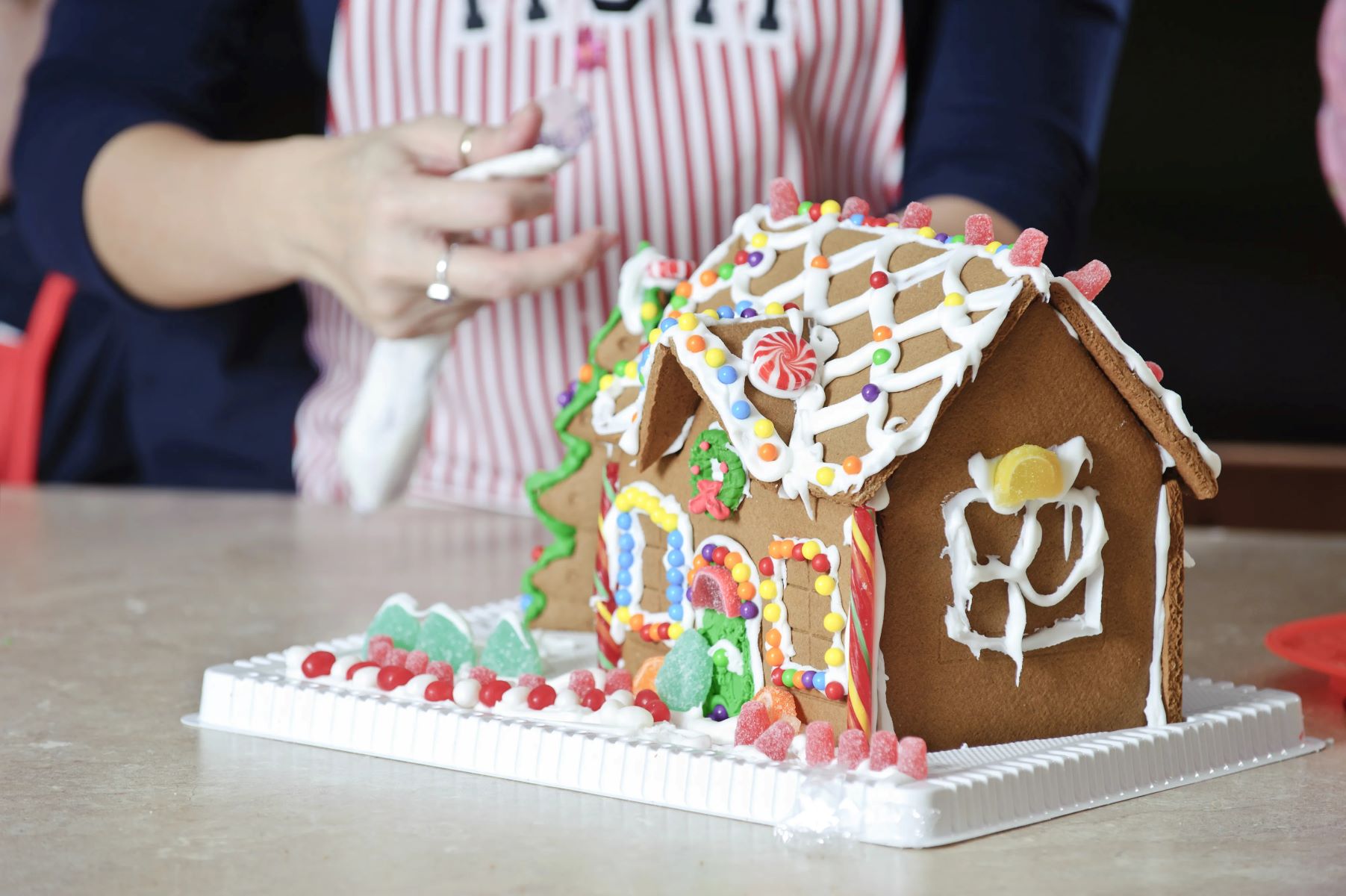 19-gingerbread-house-facts