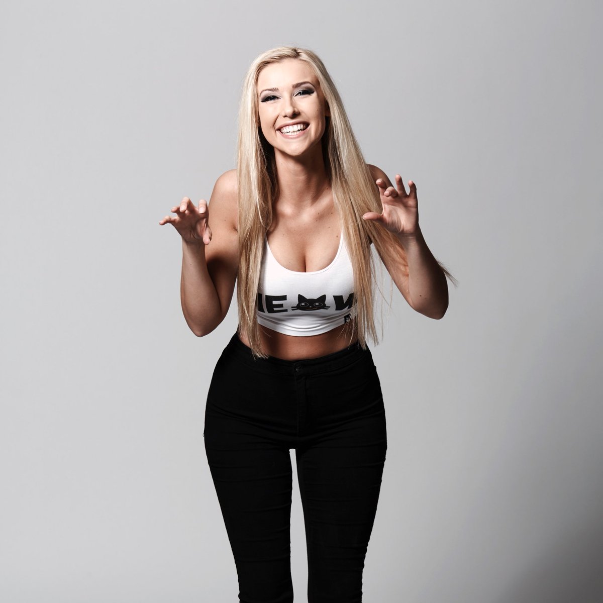 21-captivating-facts-about-noelle-foley