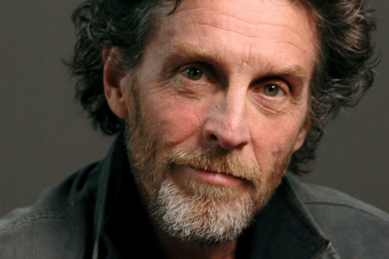 22-astonishing-facts-about-john-glover