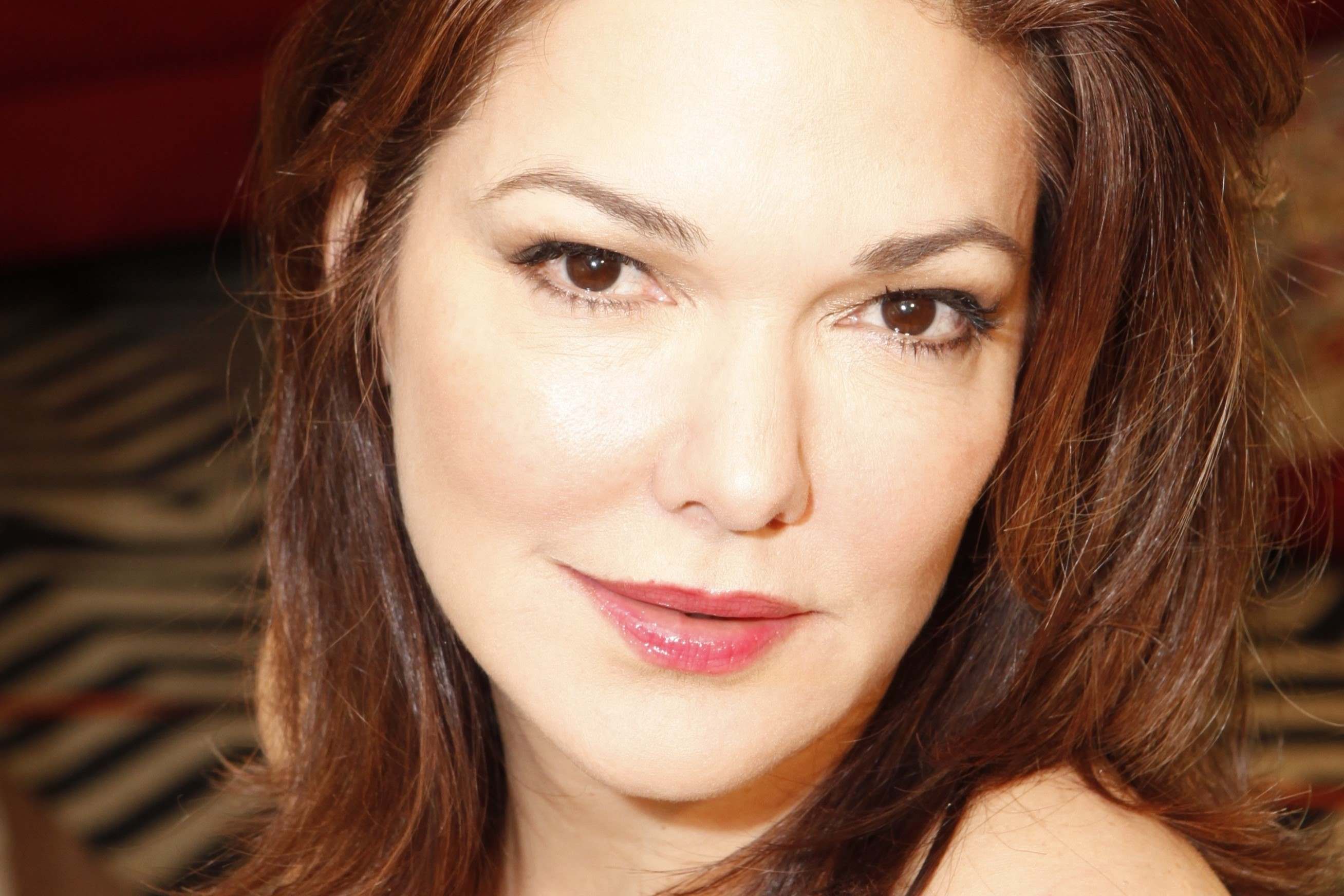 25-extraordinary-facts-about-laura-harring