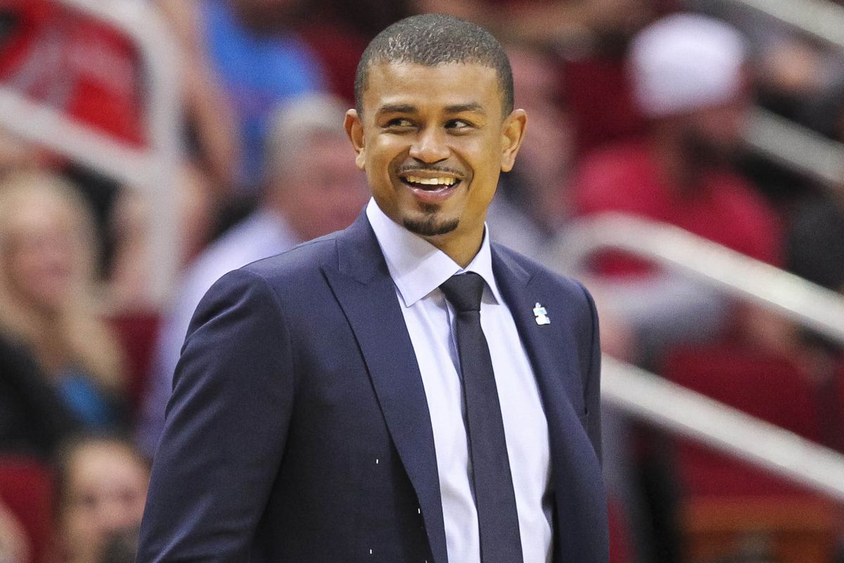 8-extraordinary-facts-about-earl-watson
