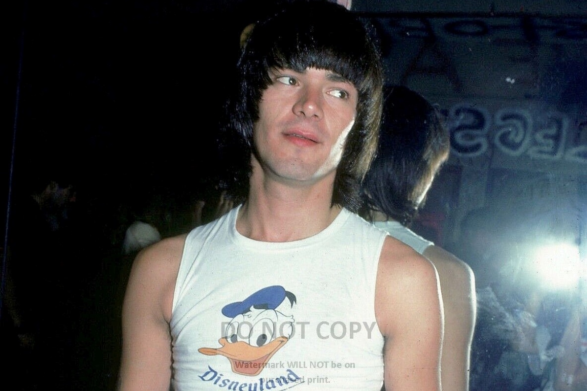 8-surprising-facts-about-dee-dee-ramone