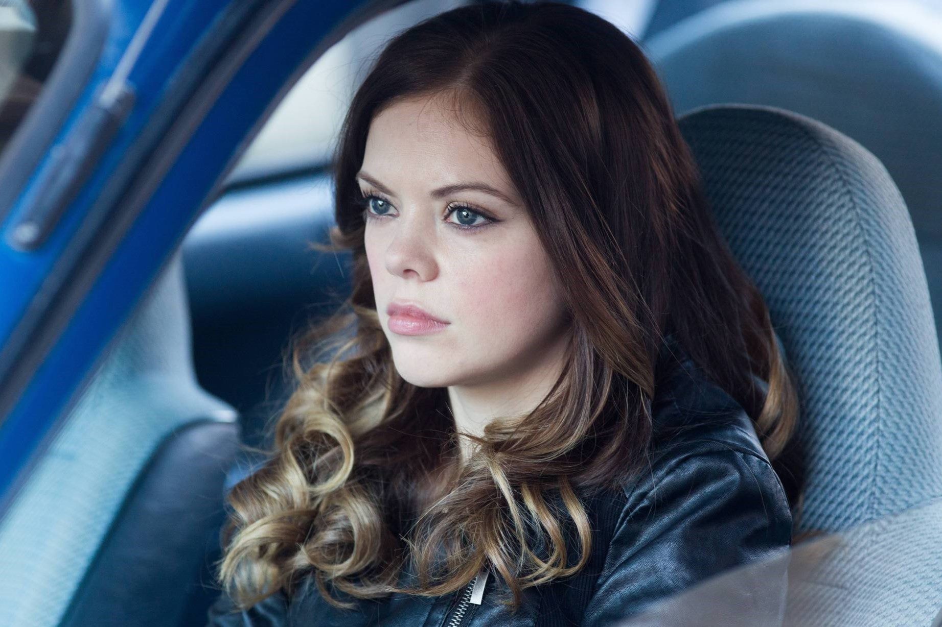 9-mind-blowing-facts-about-dreama-walker