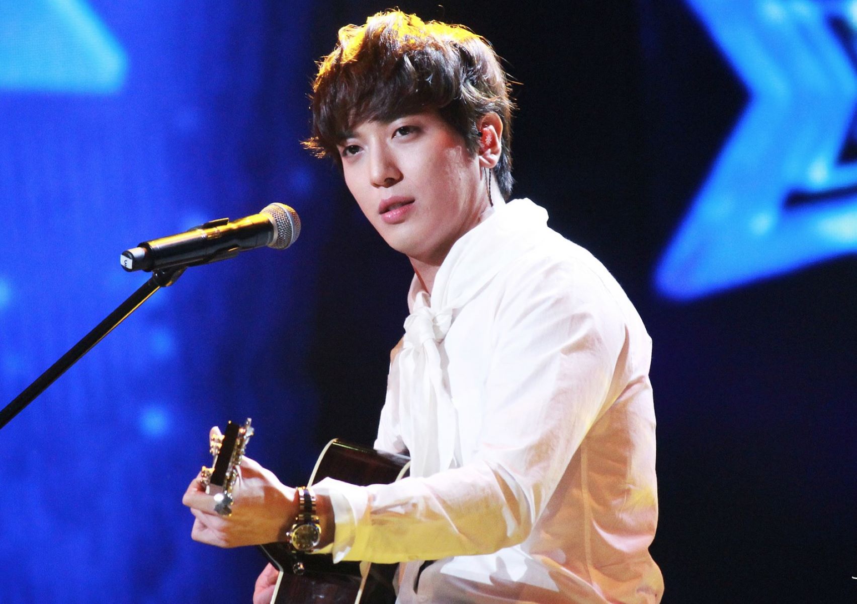 9-unbelievable-facts-about-jung-yong-hwa