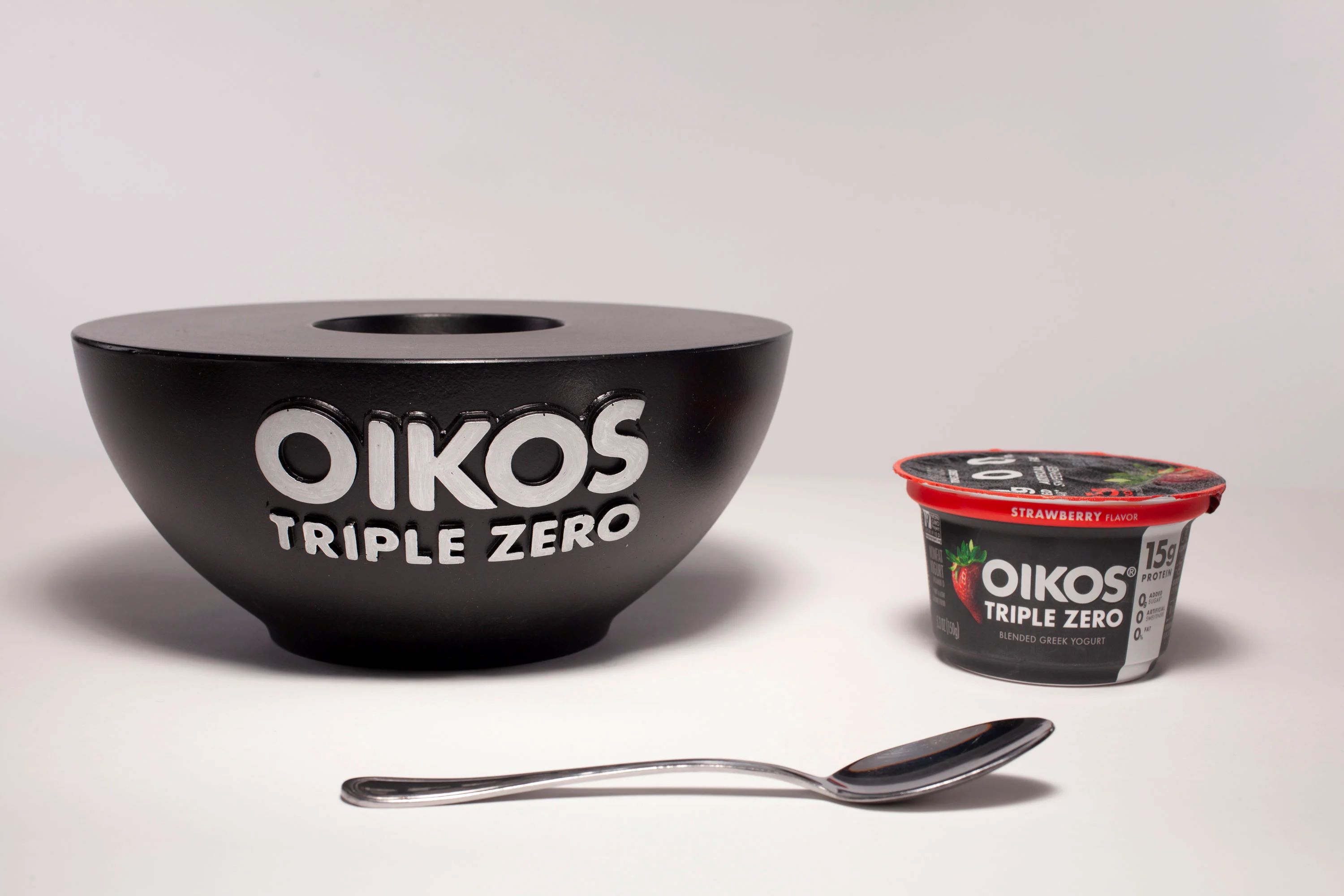 11-oikos-triple-zero-strawberry-yogurt-nutrition-facts