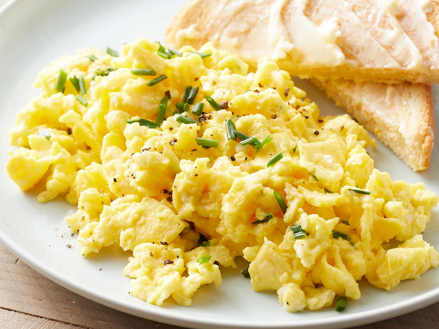 11-scrambled-eggs-nutrition-facts