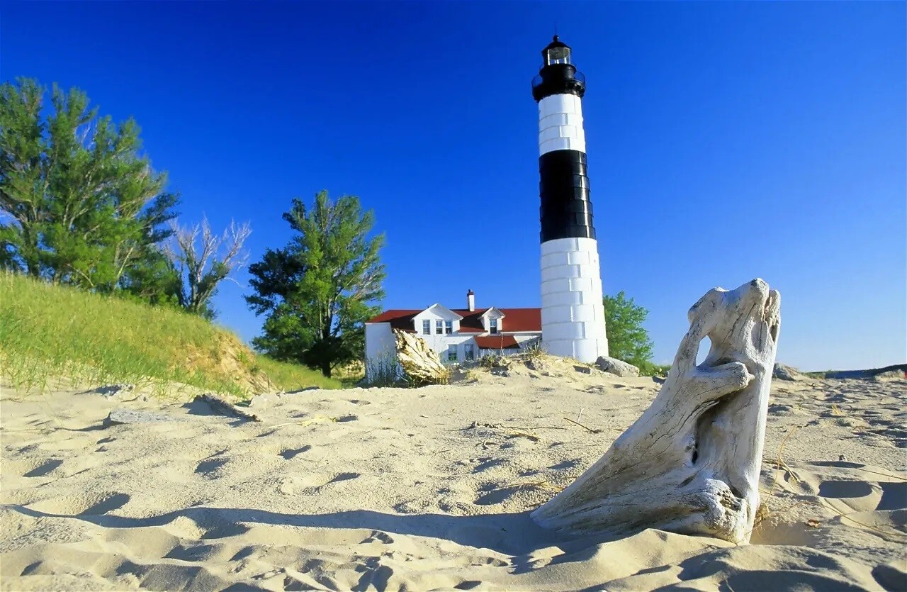 10-big-sable-point-lighthouse-facts
