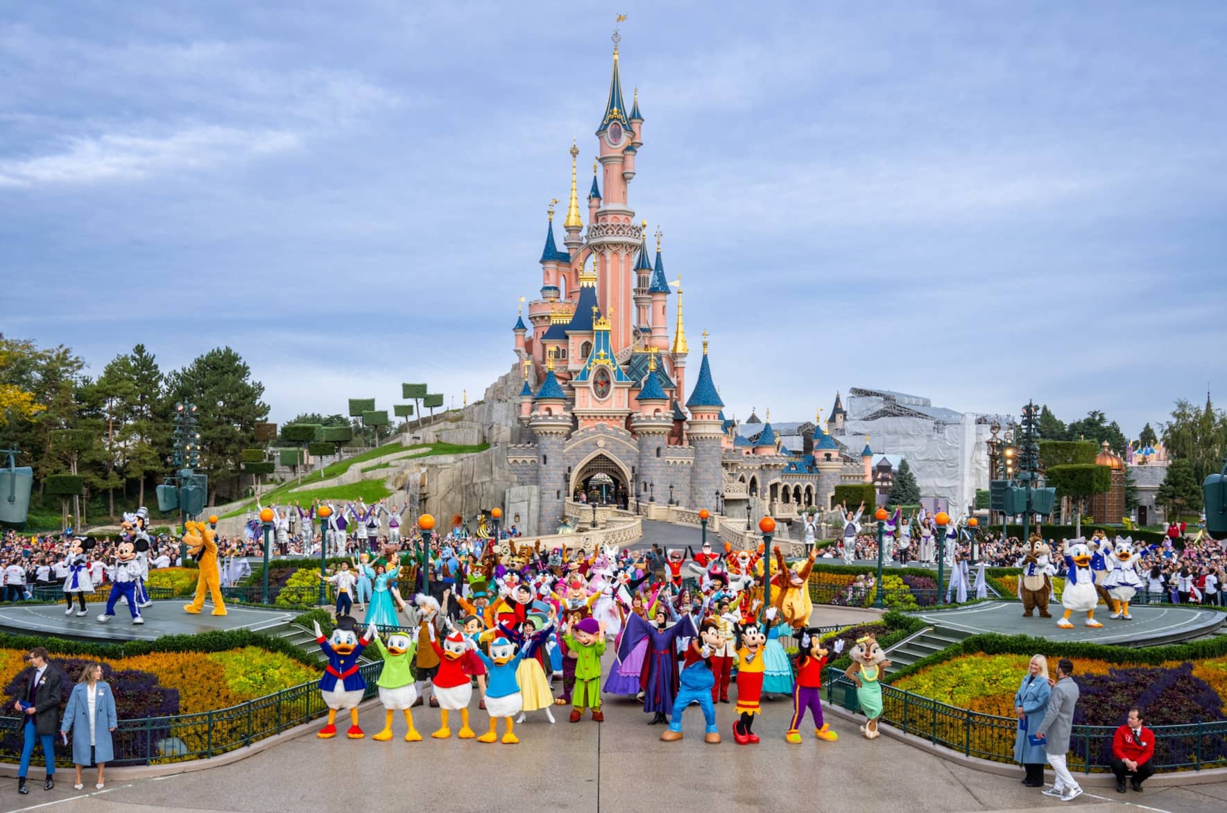 11-creepy-facts-about-disneyland