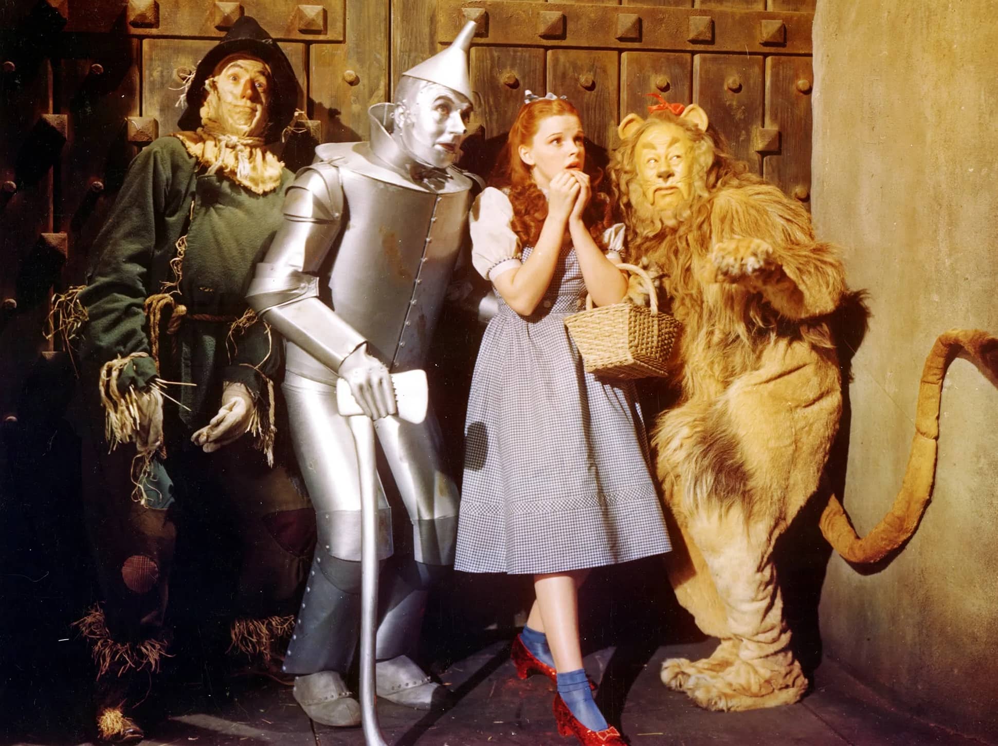 19-disturbing-facts-about-the-wizard-of-oz