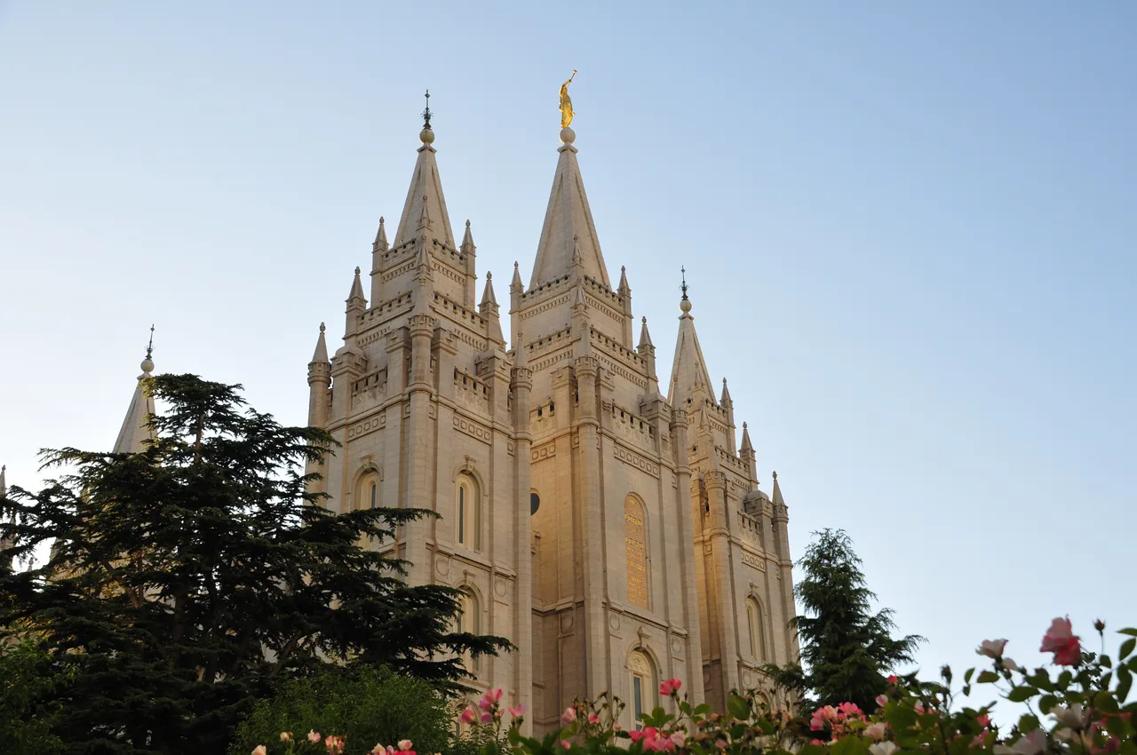 20-mormon-temple-facts