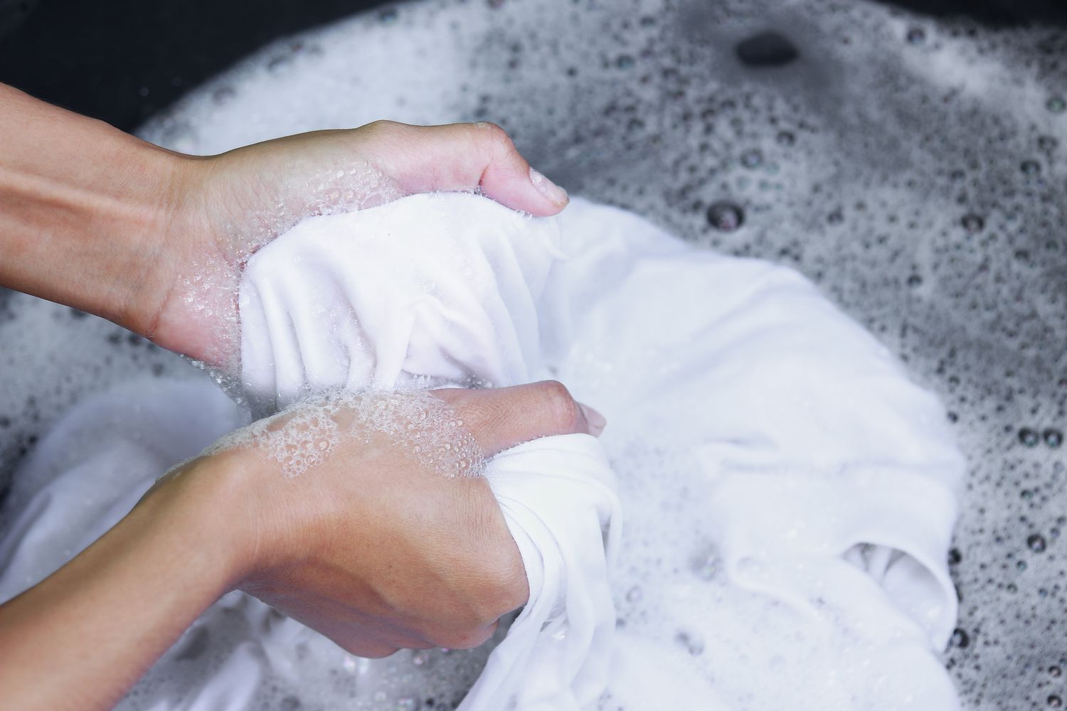 7 Best Detergent For Hand Washing Clothes - Facts.net