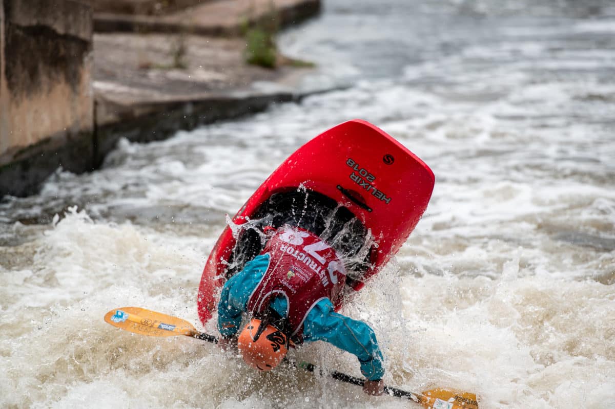 11-facts-you-must-know-about-canoe-freestyle-playboating