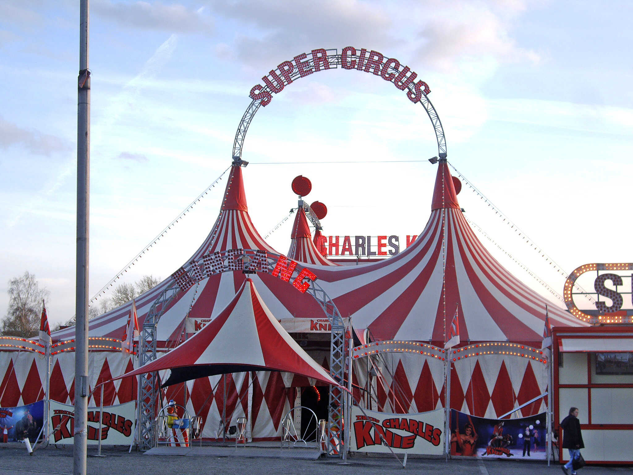 11-facts-you-must-know-about-zirkus-charles-knie