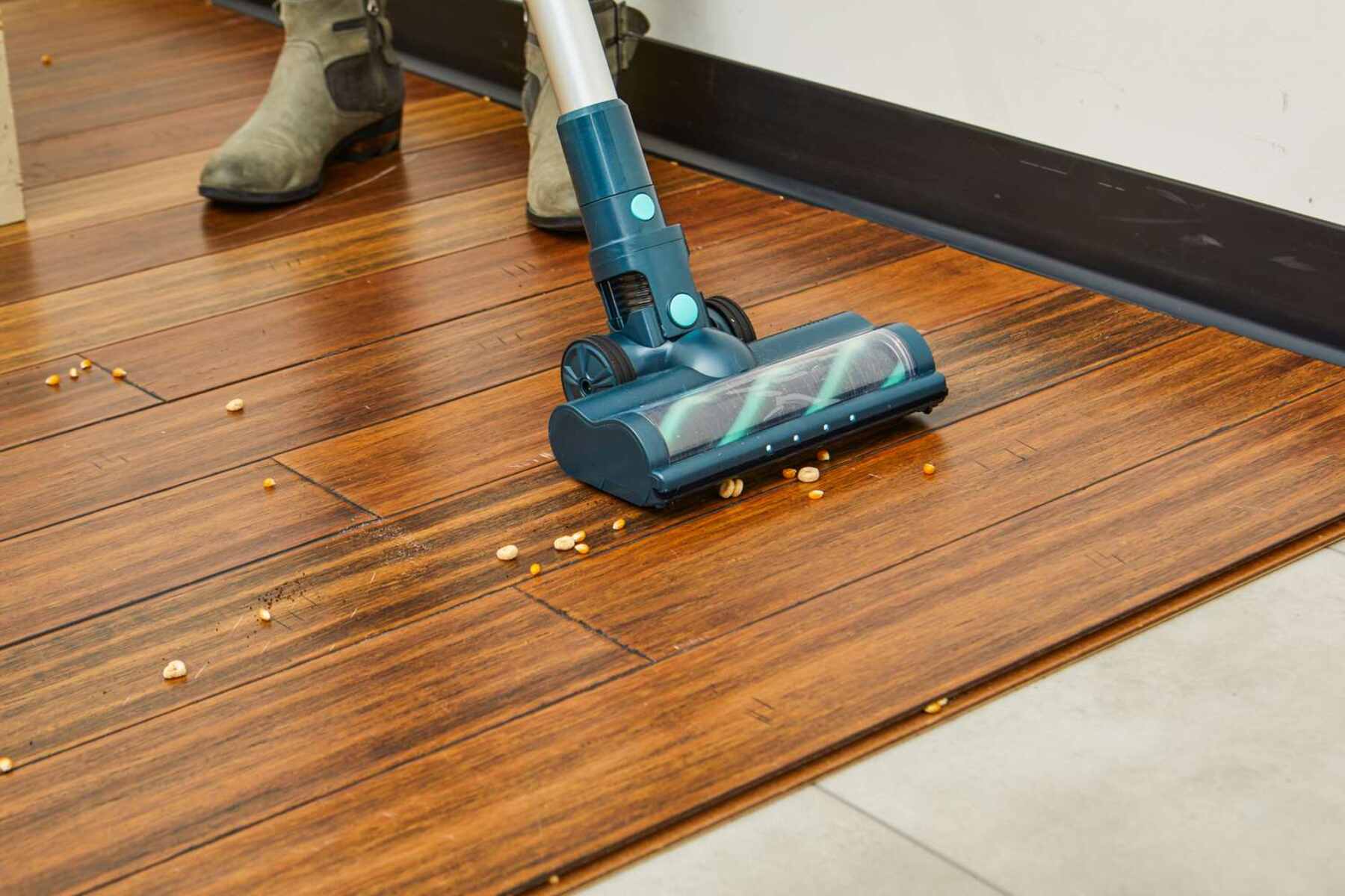 5-best-vacuum-for-hardwood-floors