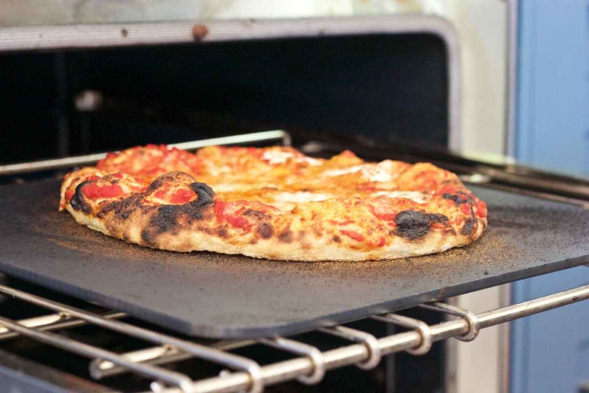 6-best-pizza-stone-and-baking-steel