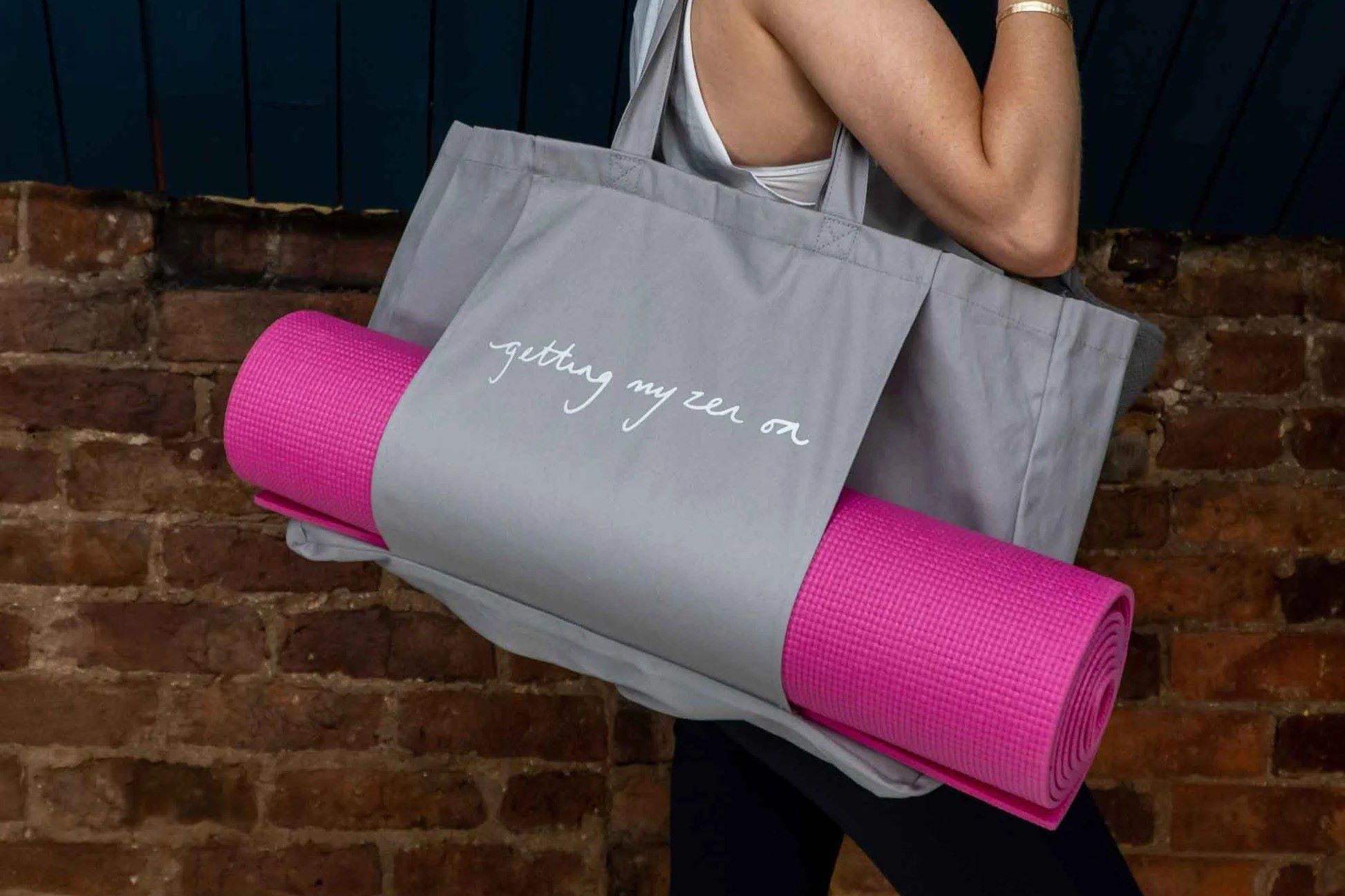 Yoga Mat Bag, Large Capacity Canvas Tote Bag with Yoga Mat Carrier Pocket,  Multi-Purpose Workout Accessories Tote Bag Yoga Mat Carry Bag for Women Men