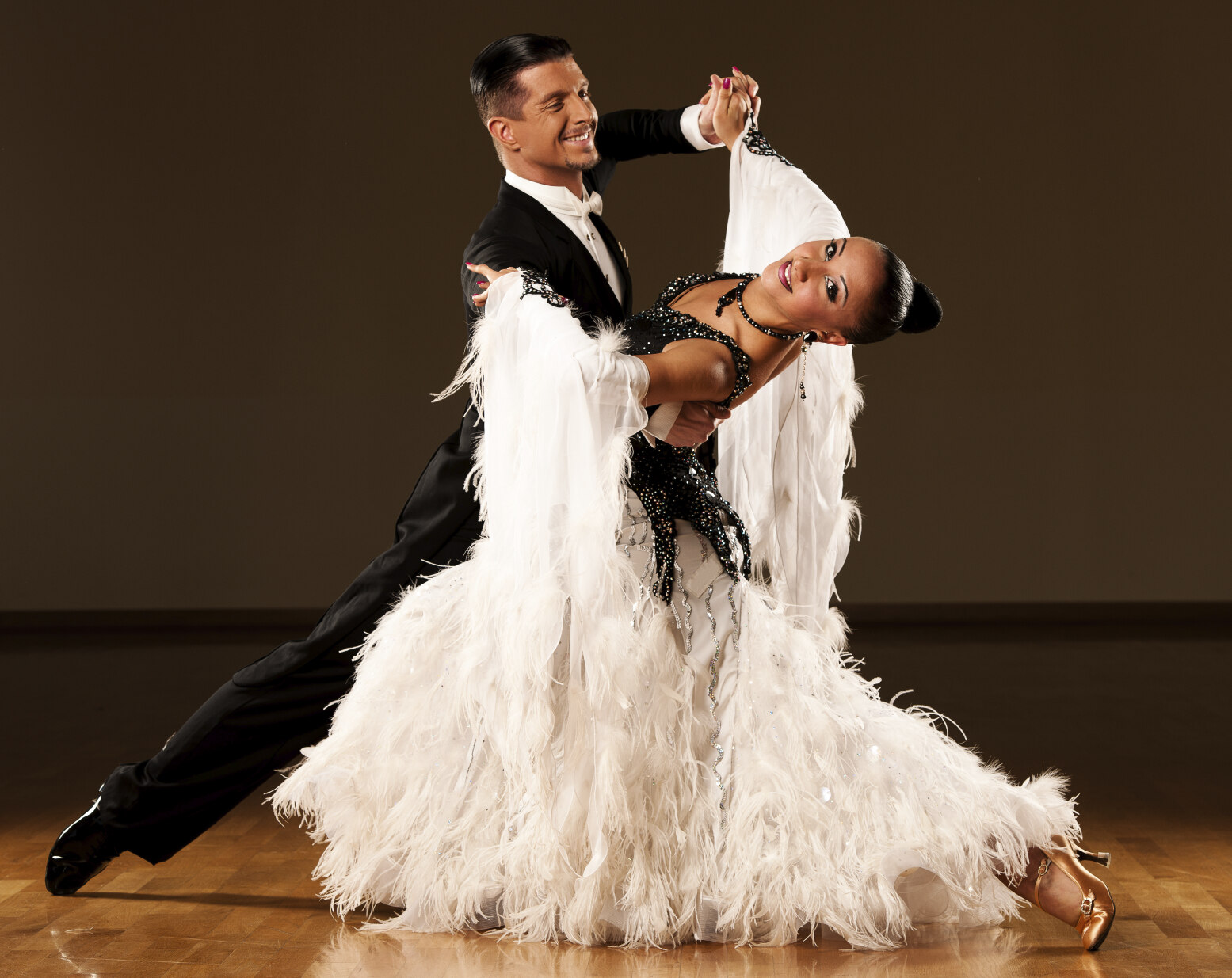 8-facts-you-must-know-about-ballroom-dance