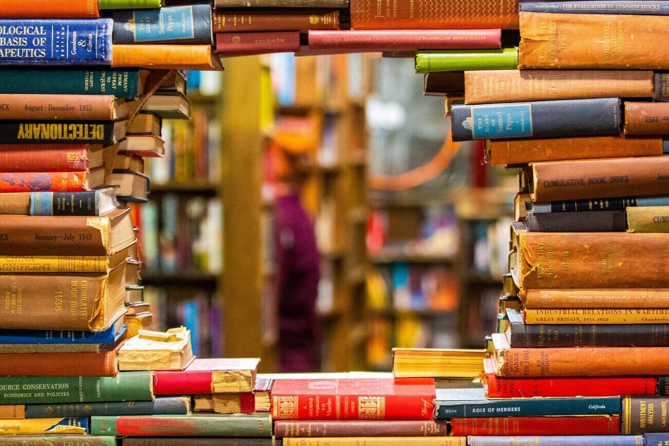10-facts-about-independent-bookstore-day-april-27th