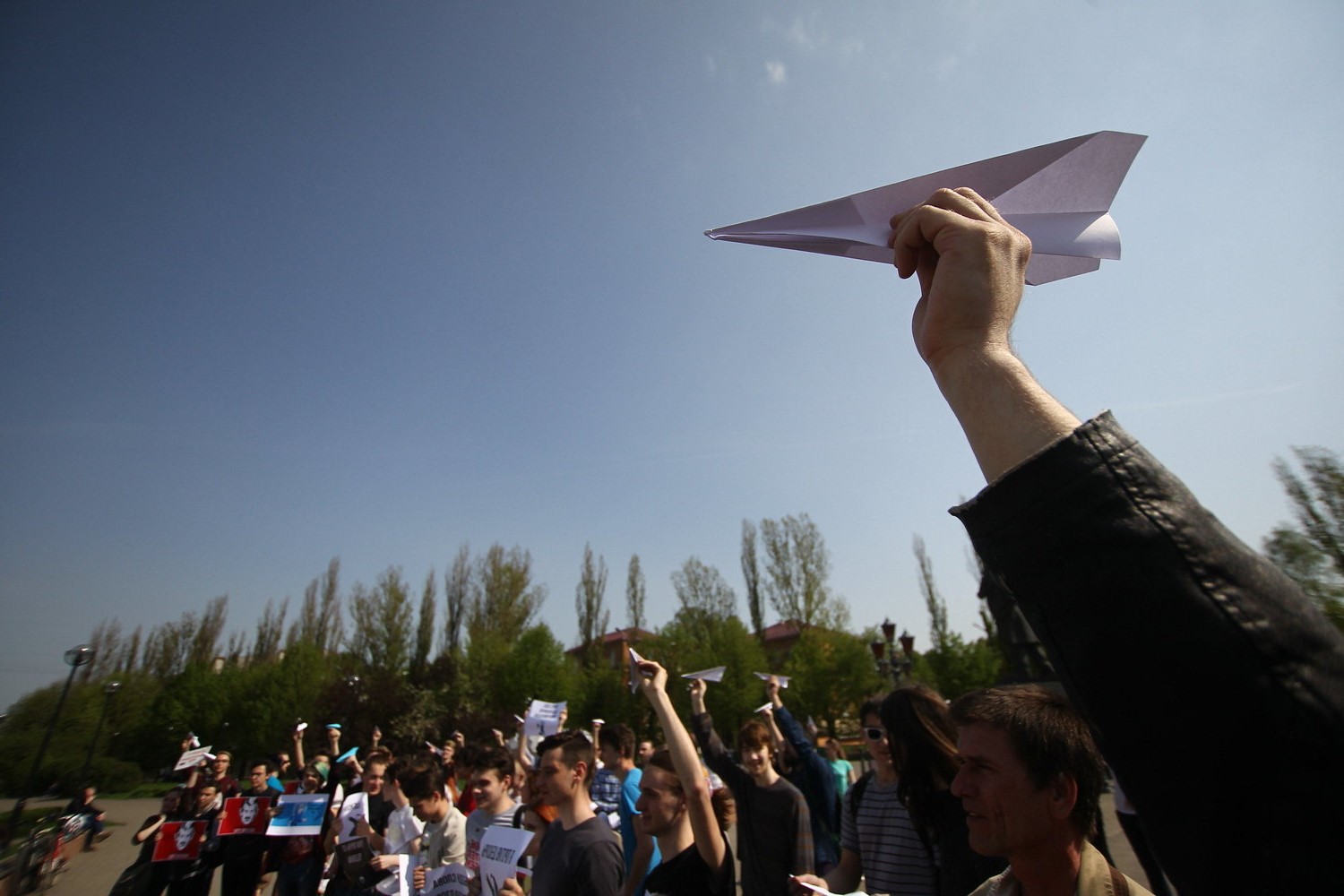 10-facts-about-national-paper-airplane-day-may-26th