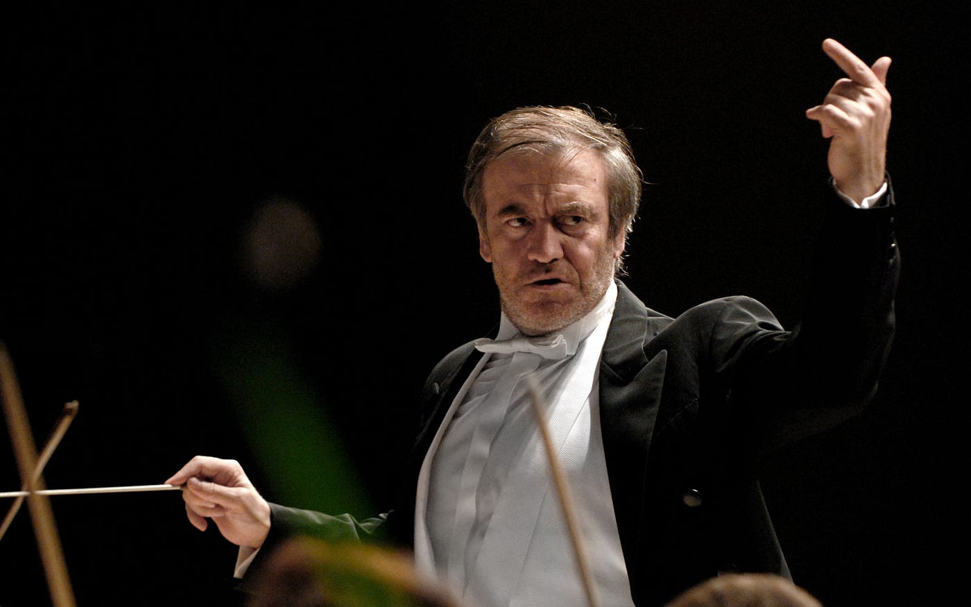 16-best-conductor-facts