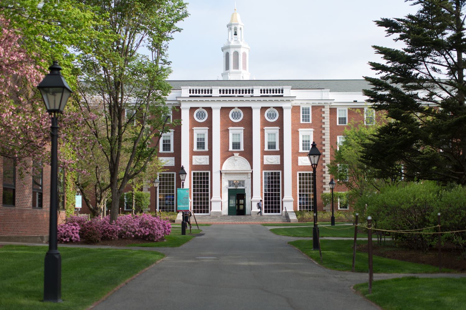 23-facts-about-harvard-business-school