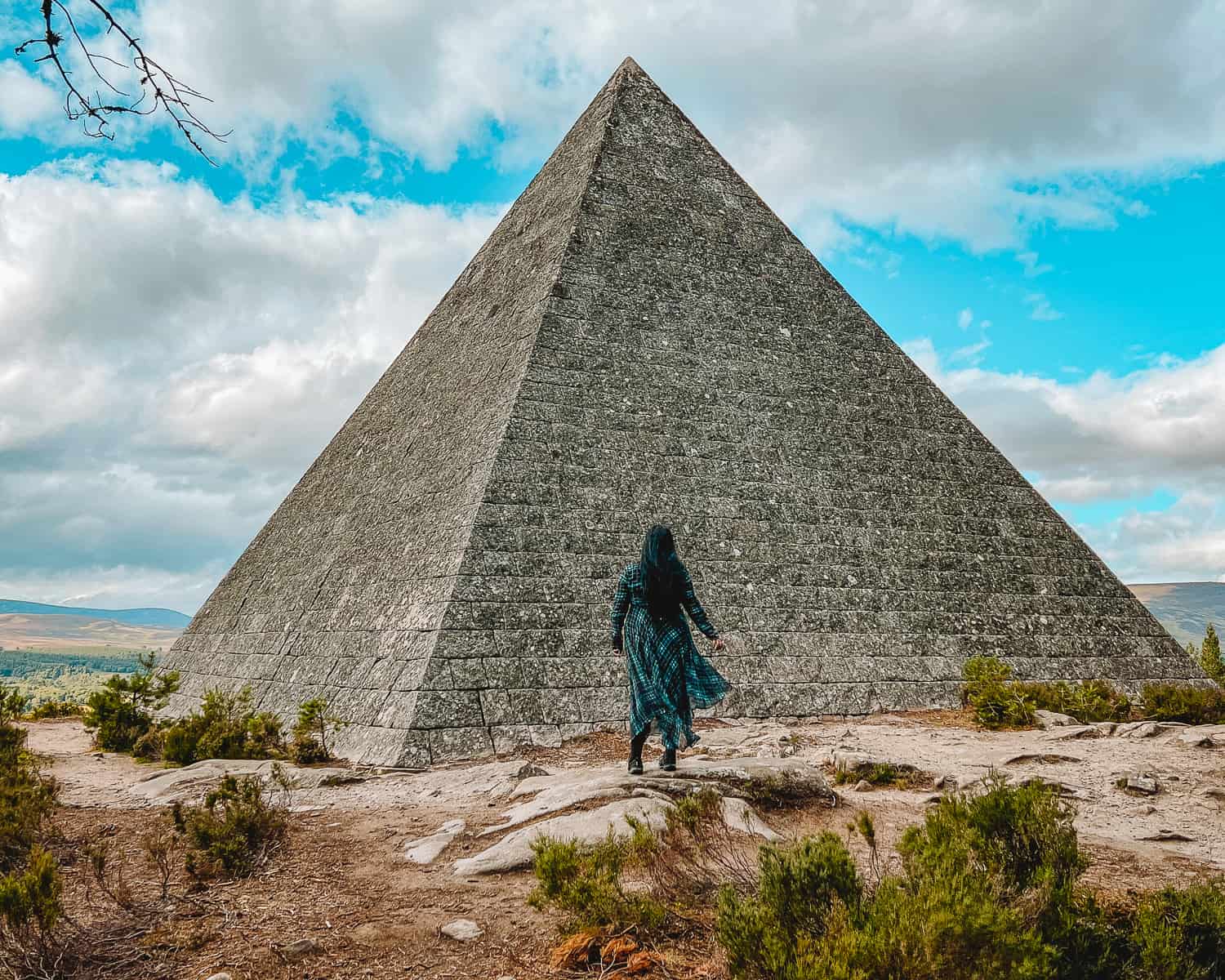 24-amazing-creepy-pyramid-facts