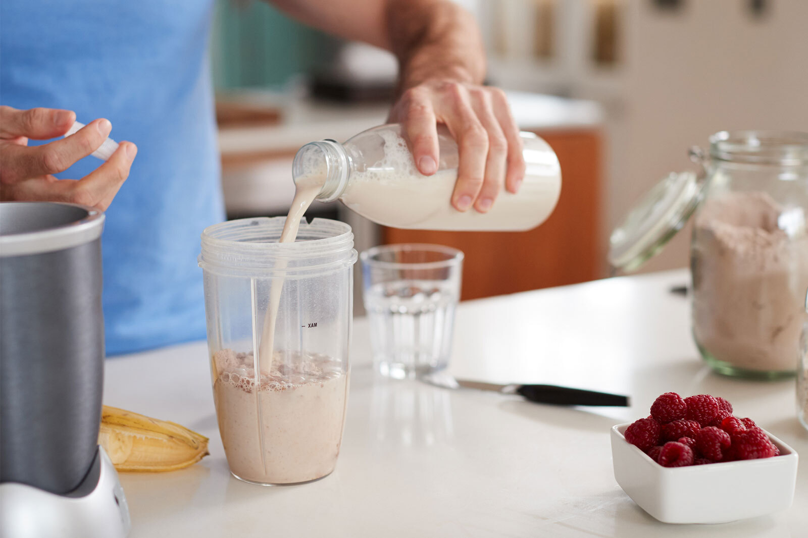 15-facts-about-almond-milk-protein