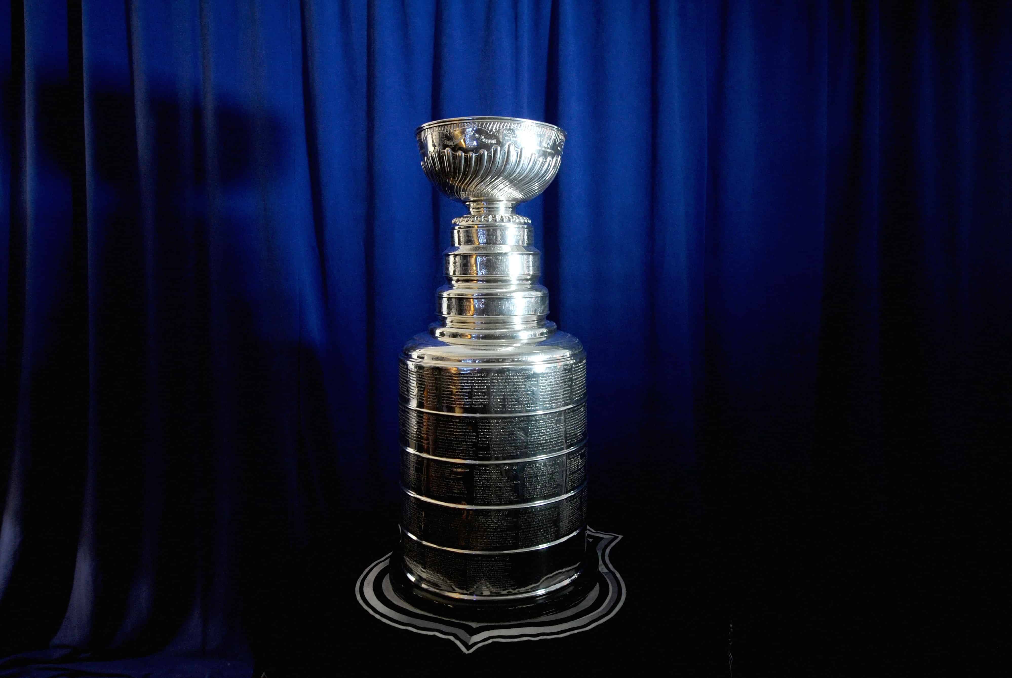 19-amazing-stanley-cup-trophy-facts