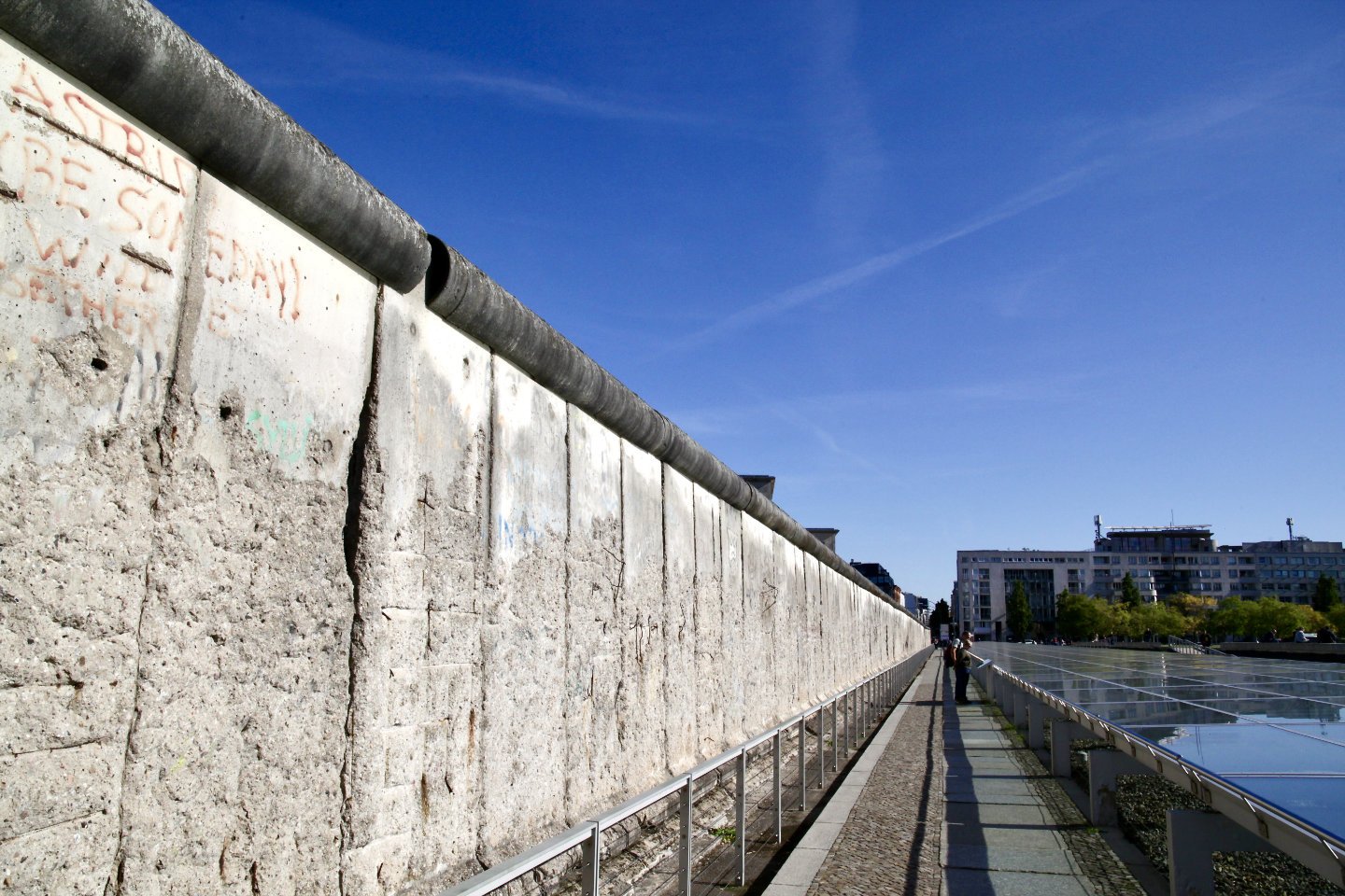 30-facts-about-berlin-wall