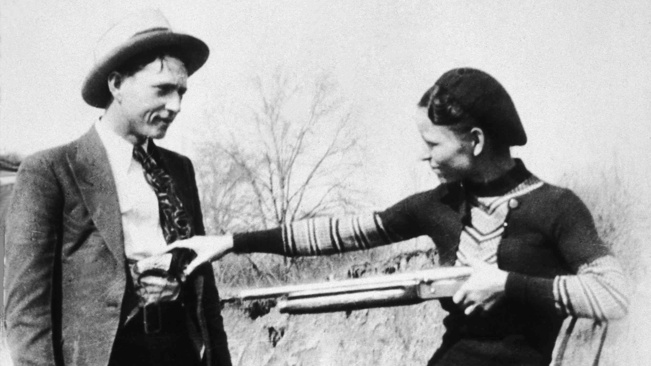 13 Facts About The Real Bonnie And Clyde - Facts.net