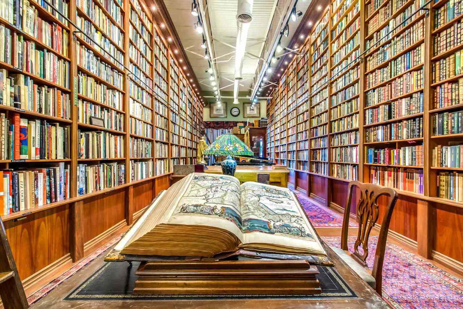18-facts-about-amazing-facts-bookstore