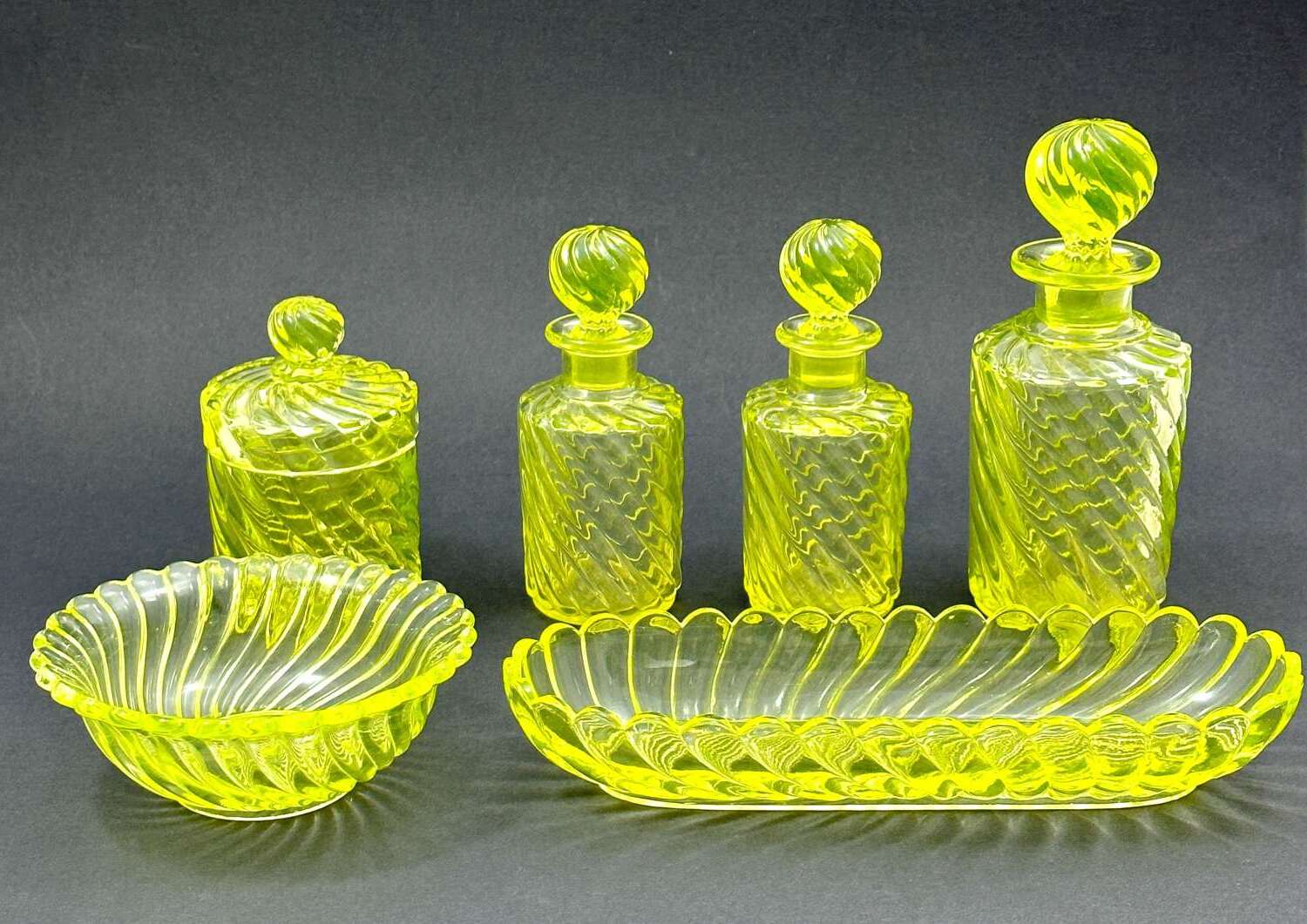 20-facts-about-uranium-glass