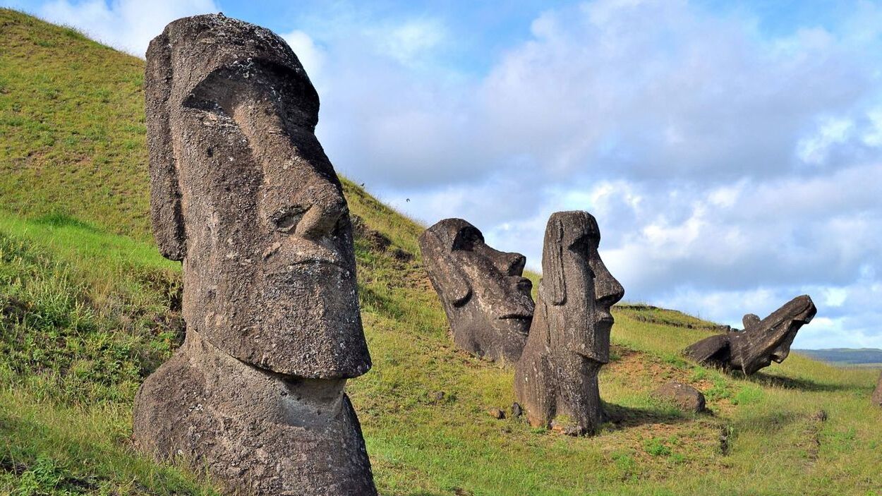 30-facts-about-easter-island-statues