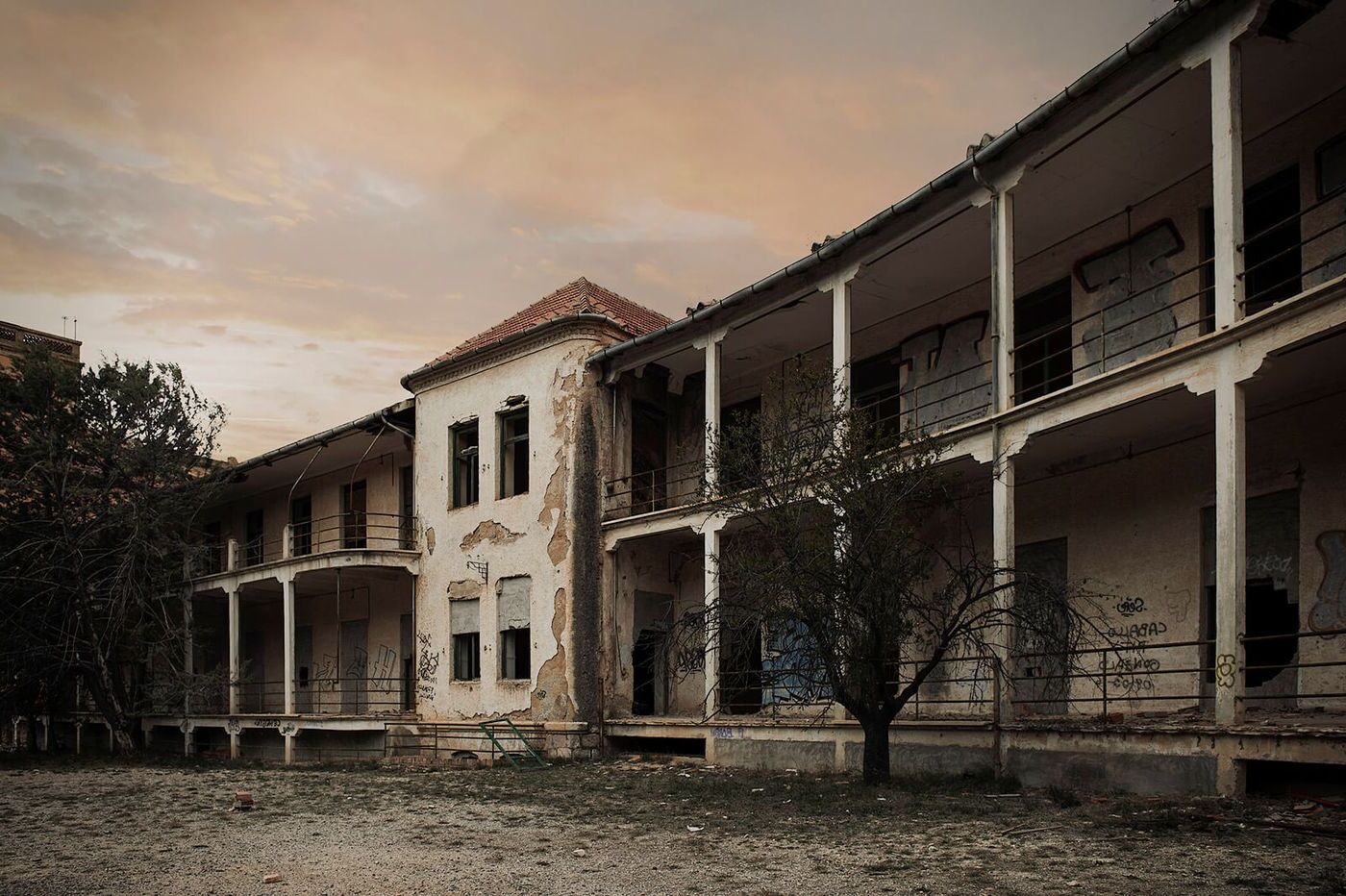 30-facts-about-haunted-asylums