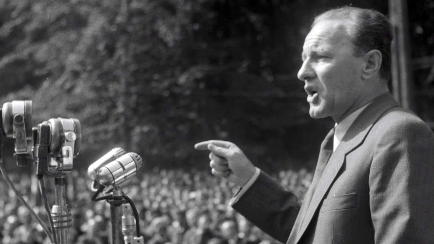 24 Facts About Jnos Kdr 