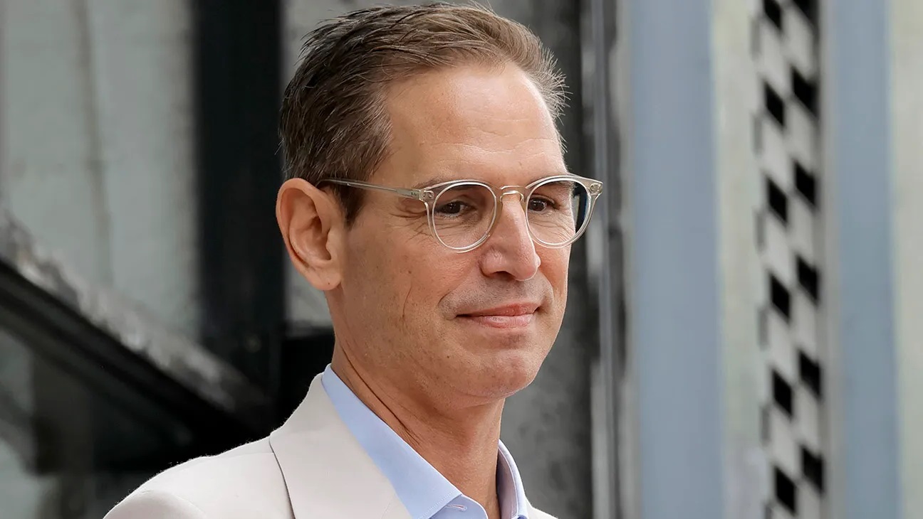 30-facts-about-greg-berlanti