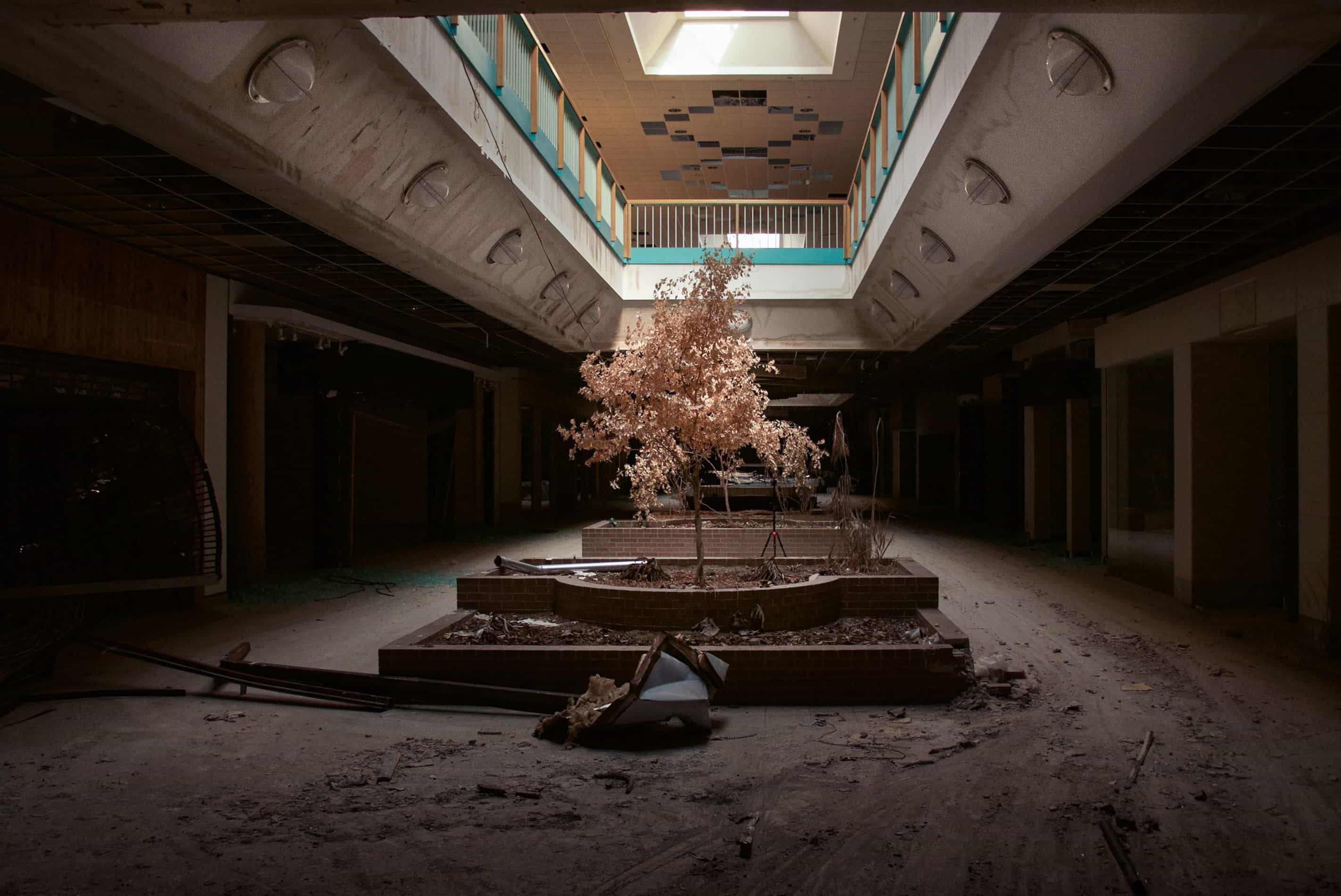 35-facts-about-abandoned-malls