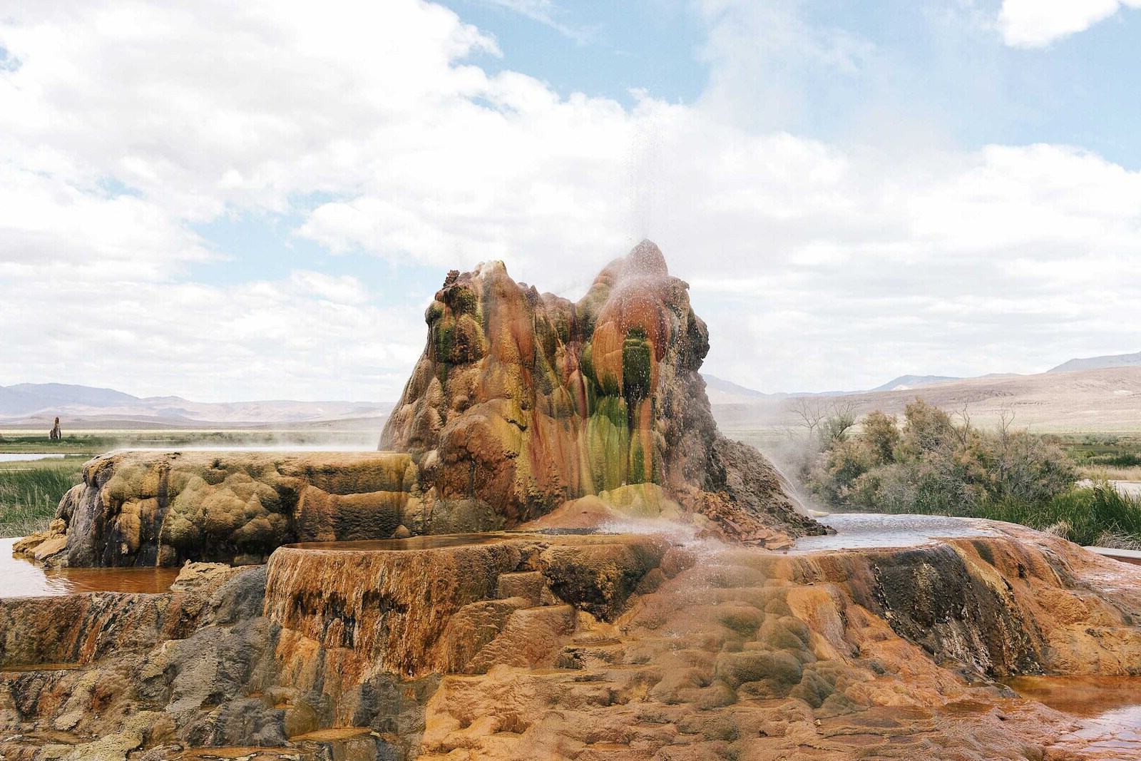 35-facts-about-fly-geyser