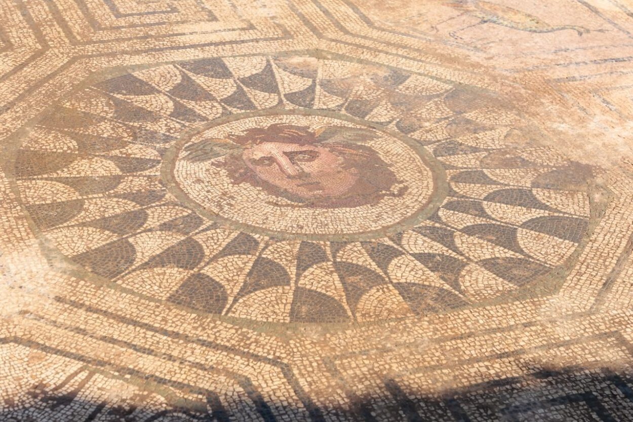 35-facts-about-huerta-de-otero-medusa-mosaic