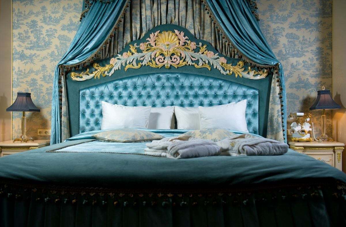 35-facts-about-worlds-oldest-beds