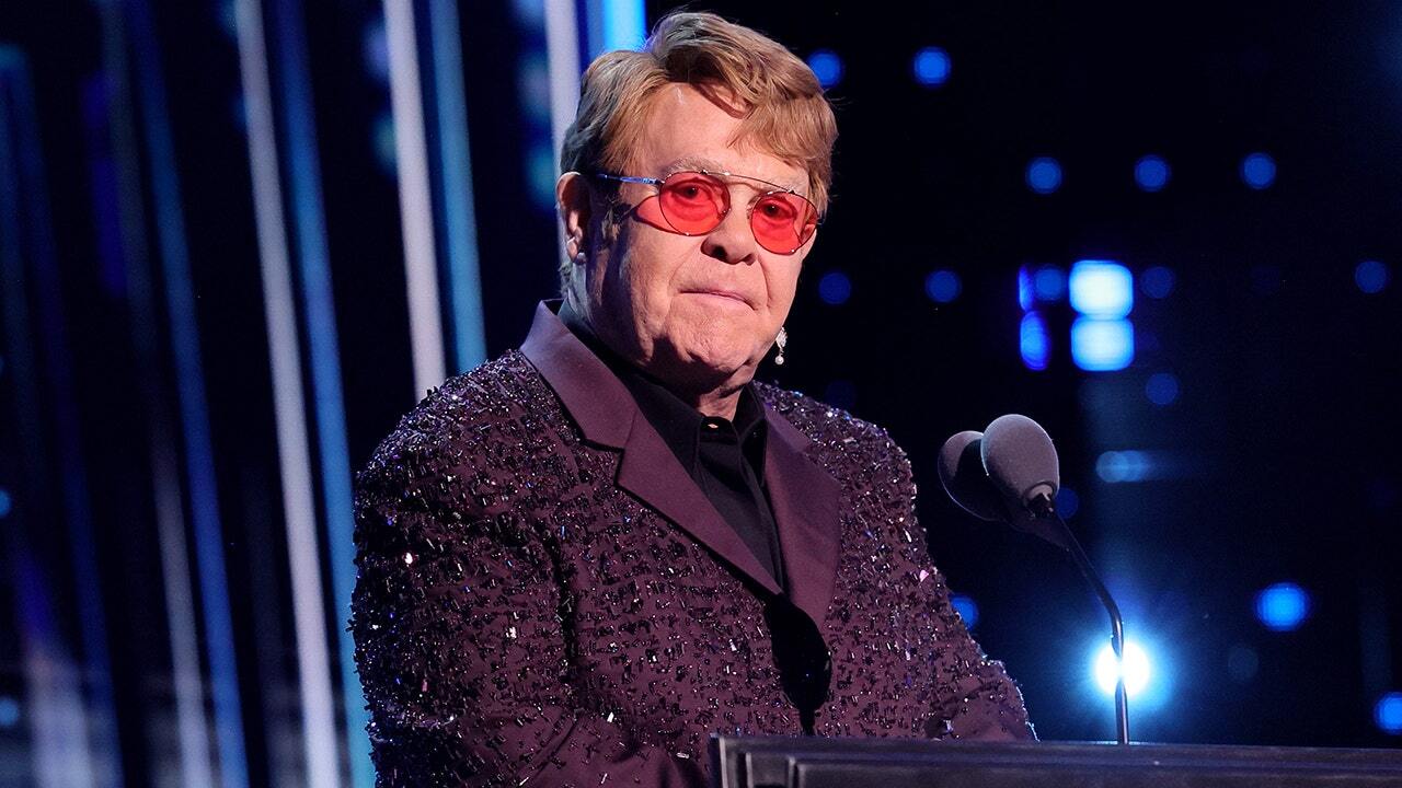 50-facts-about-elton-john