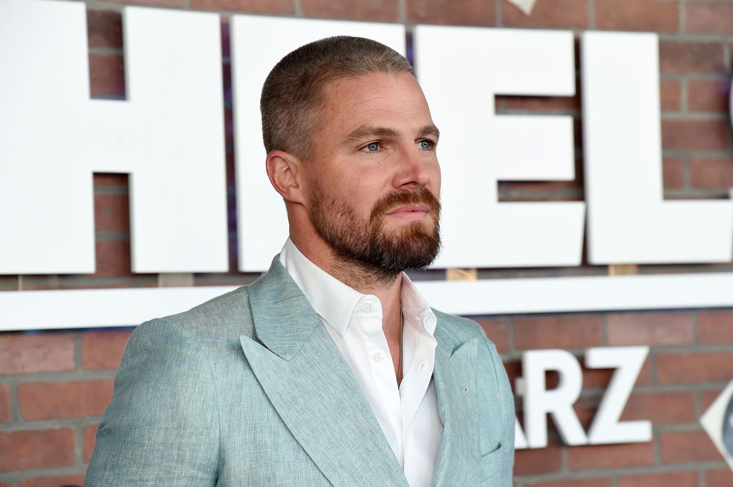 50-facts-about-stephen-amell