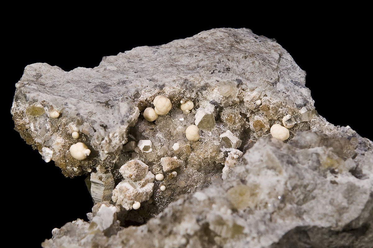 20-facts-about-dresserite