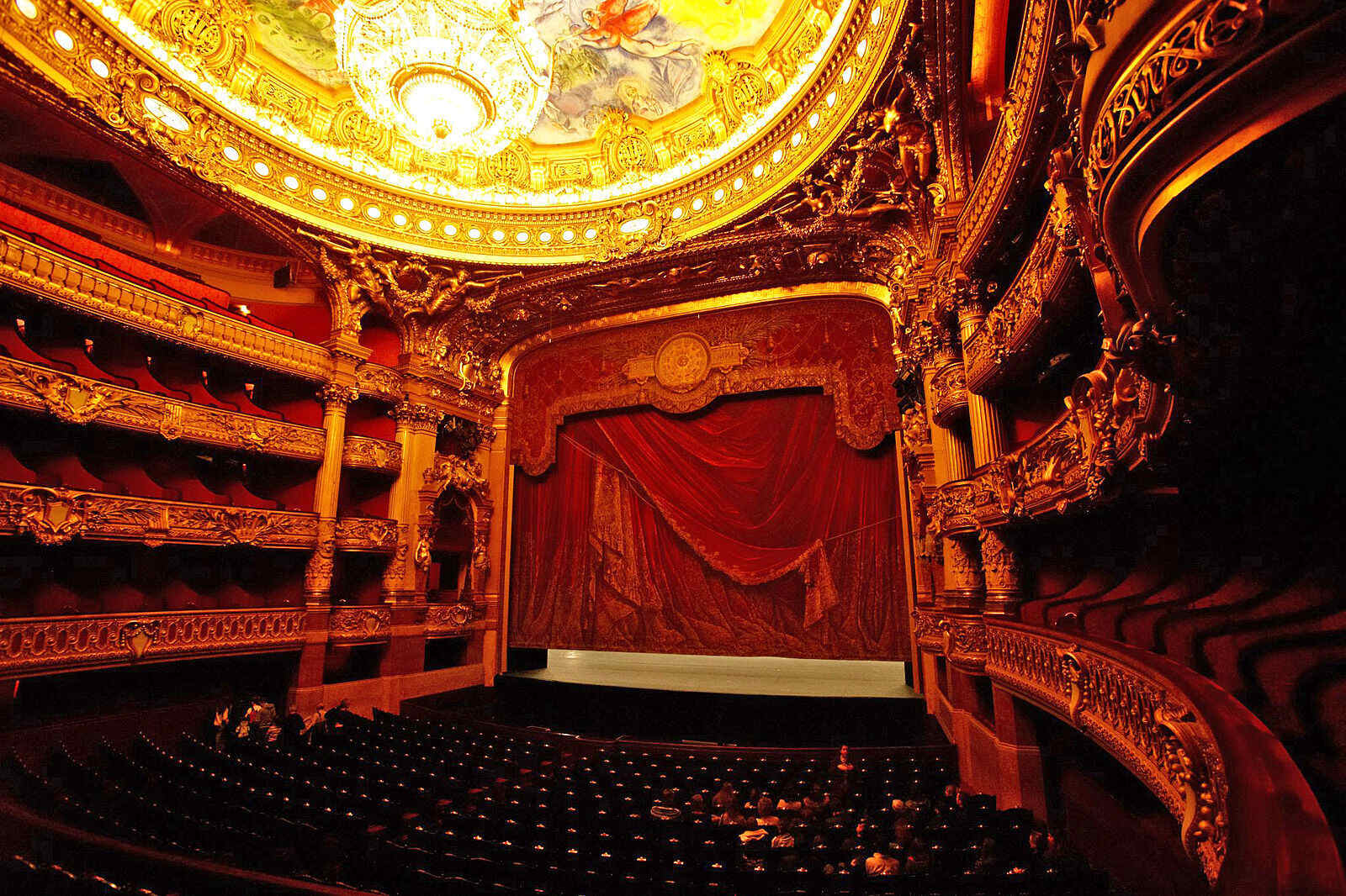 25-facts-about-french-theater