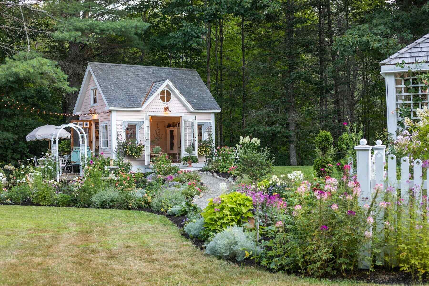 30-facts-about-cottage-garden